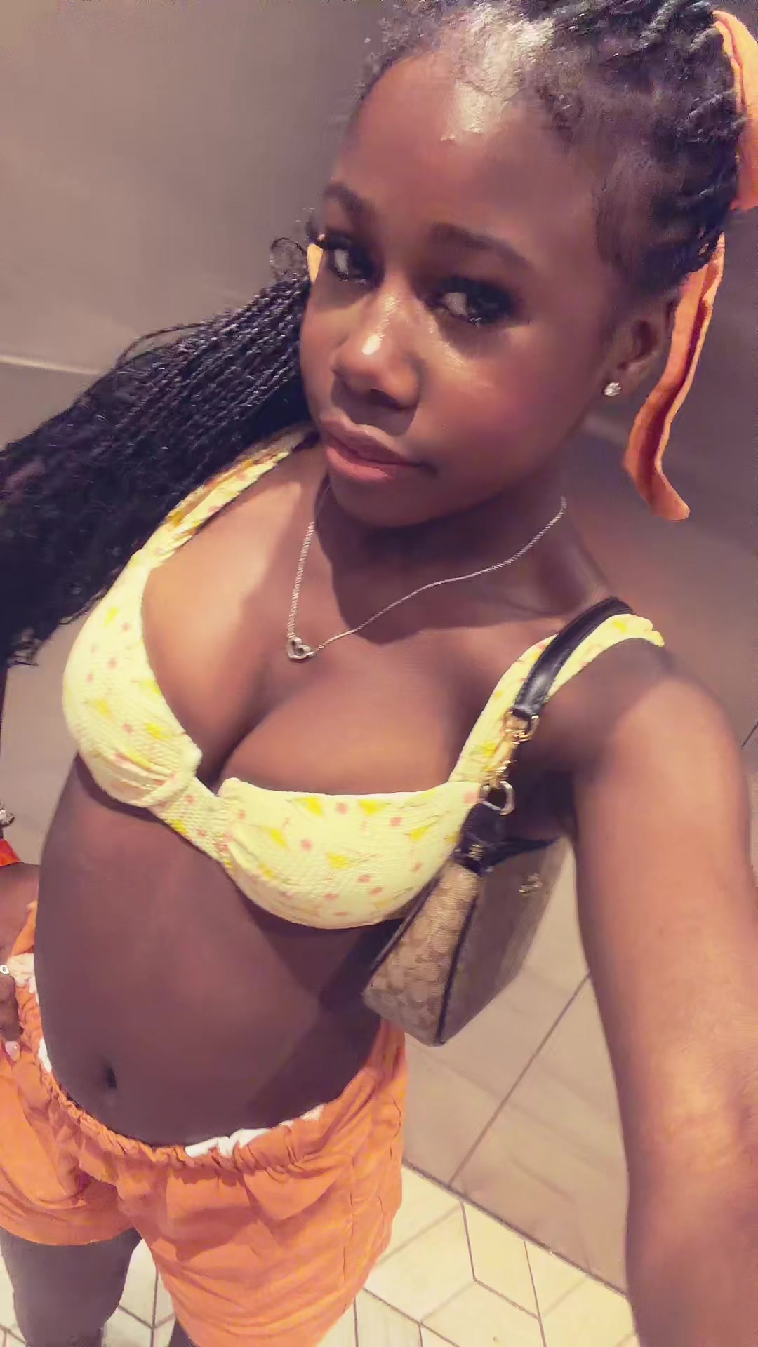 @ariana.