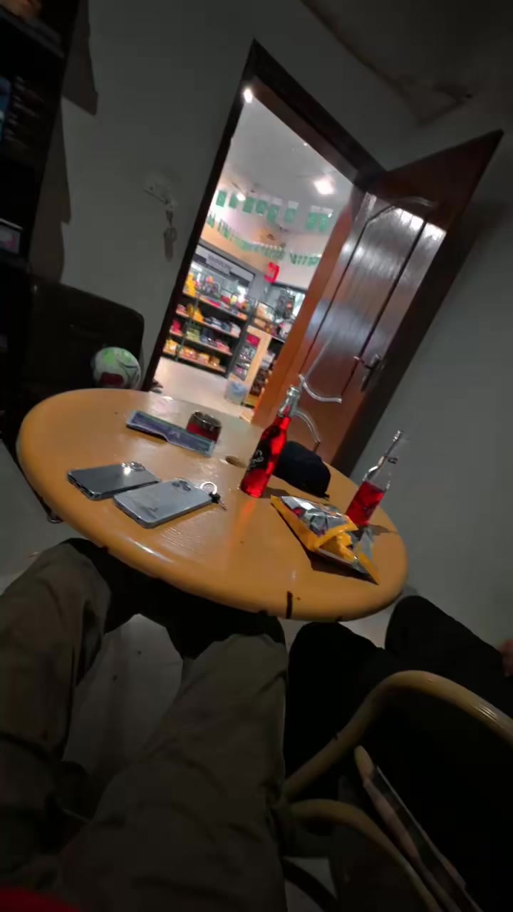 @ʟɪꜰᴇ_ᴏꜰ_ꜱʜᴀᴍɪɪ🥂🚩