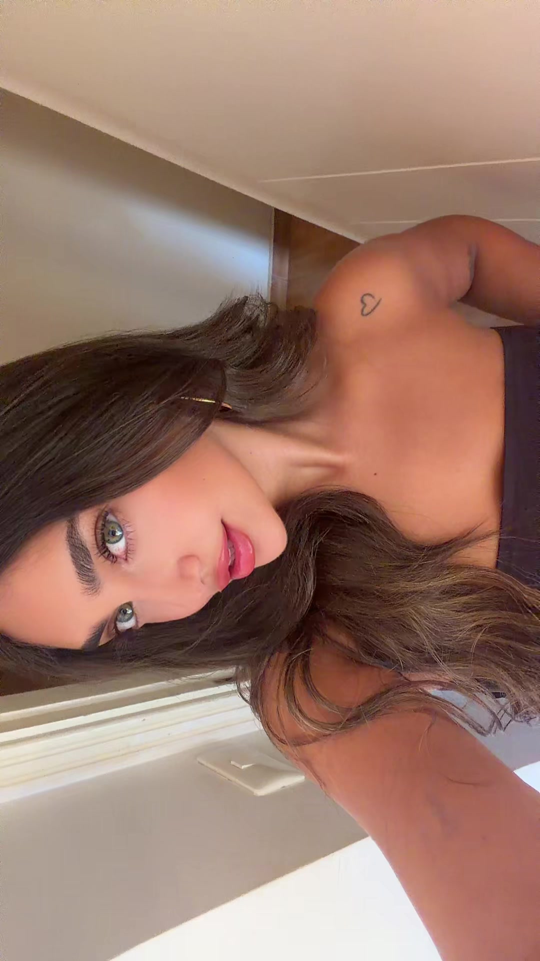 @Vanessabaz