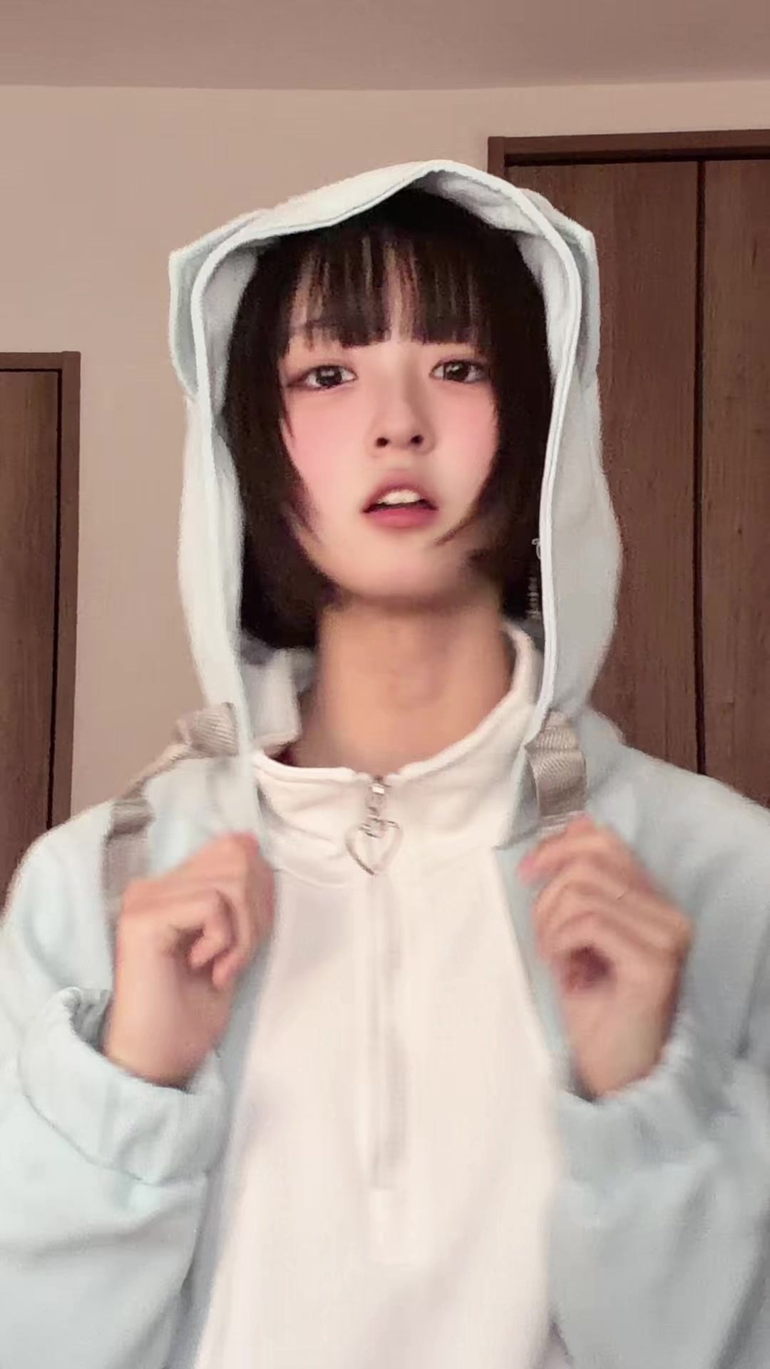 @なぎ