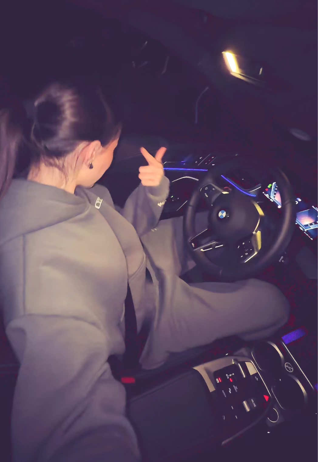 @𝑎𝑚𝑒𝑙𝑖𝑎