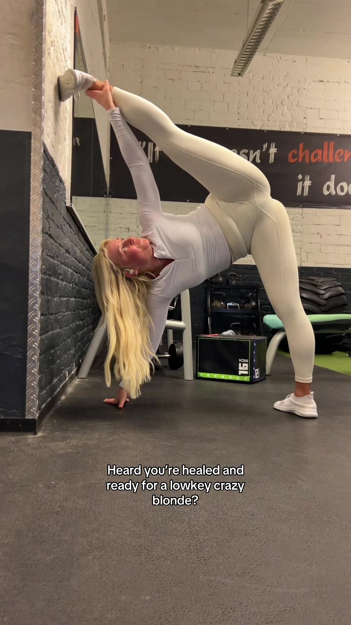 @blondiewithcatshair