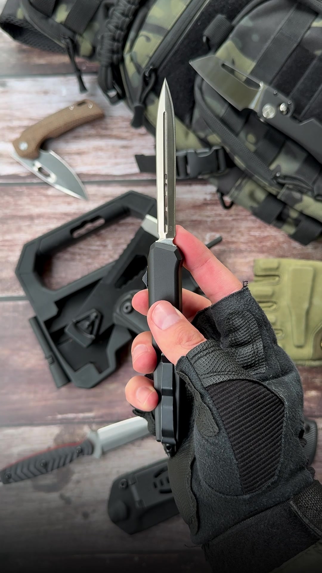 @survival.knives