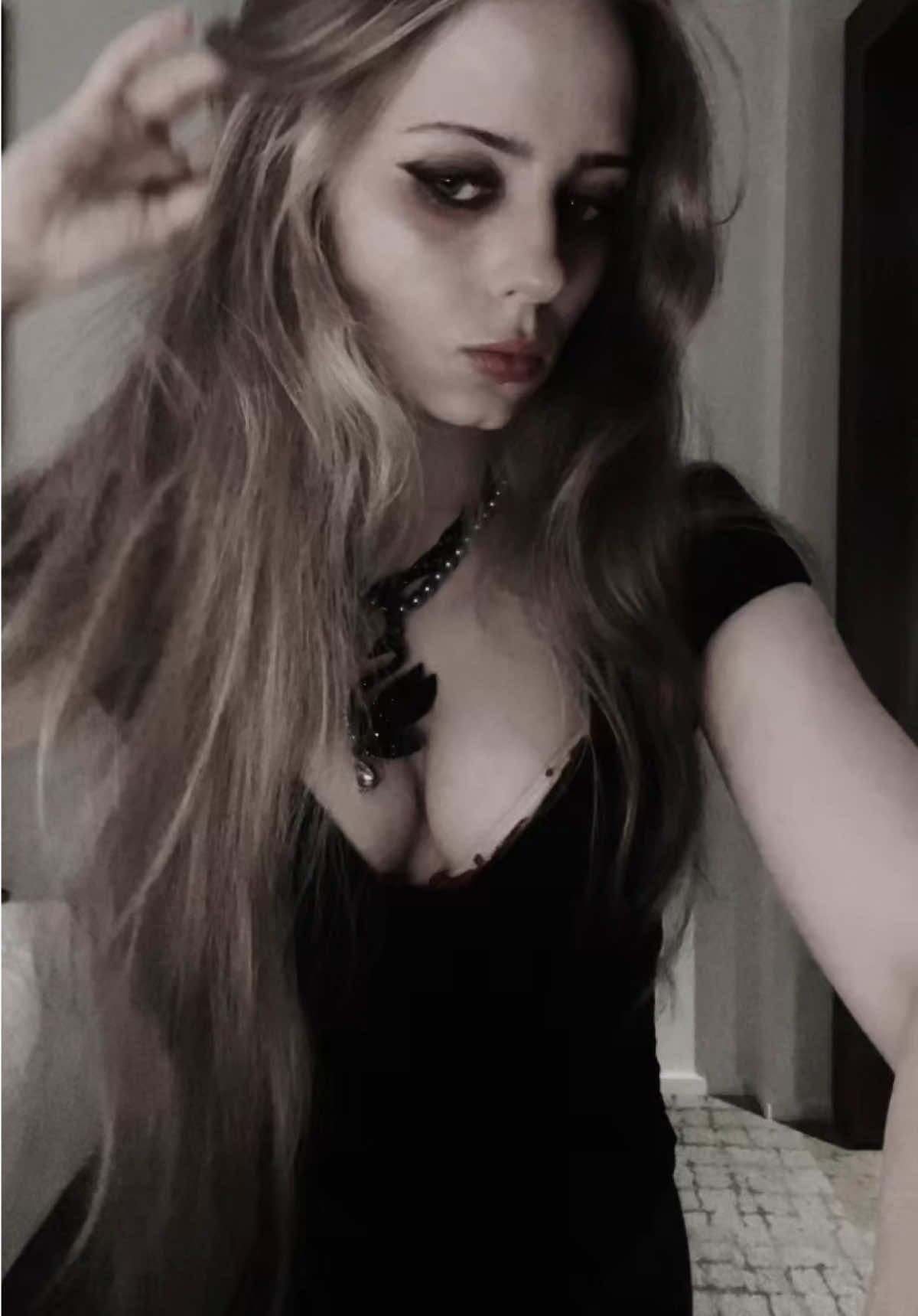 @Lo