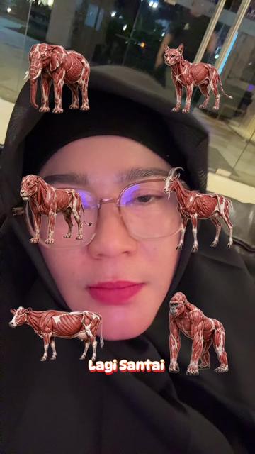 @Aunty (هاجر)