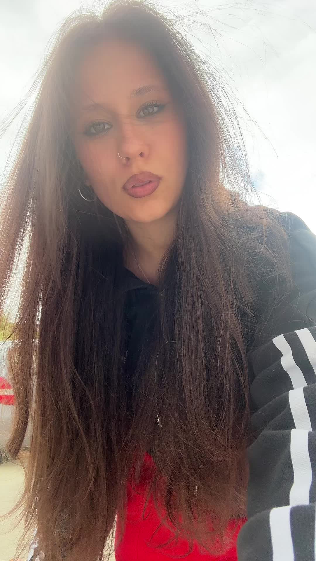 @♱