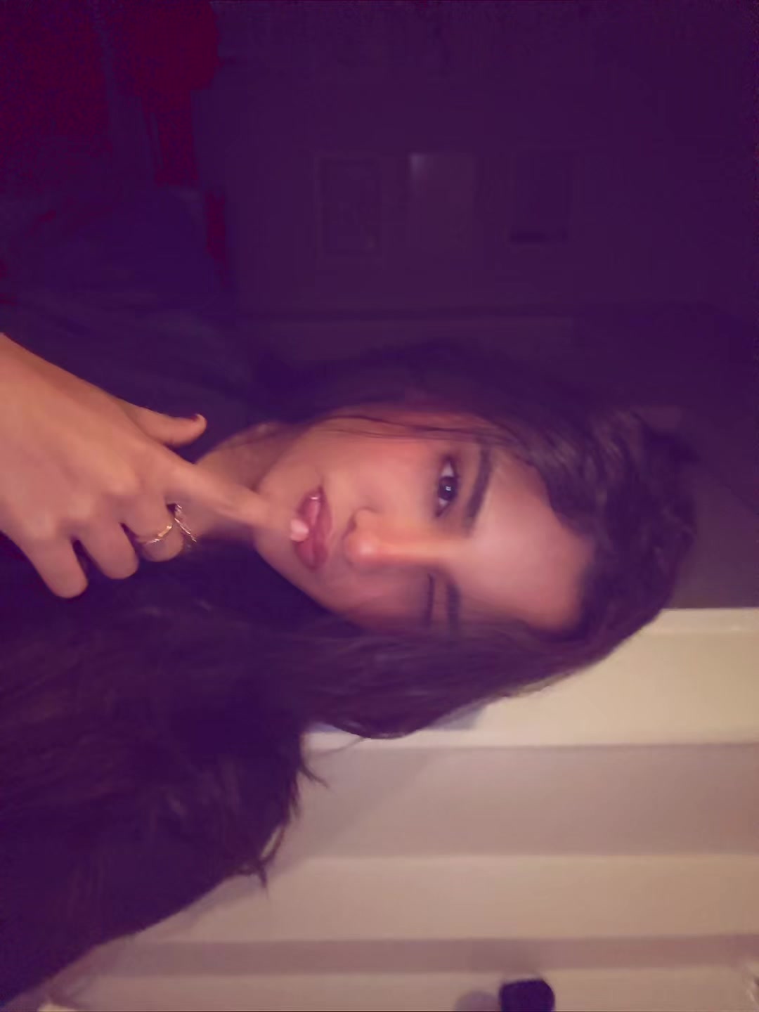 @🫦