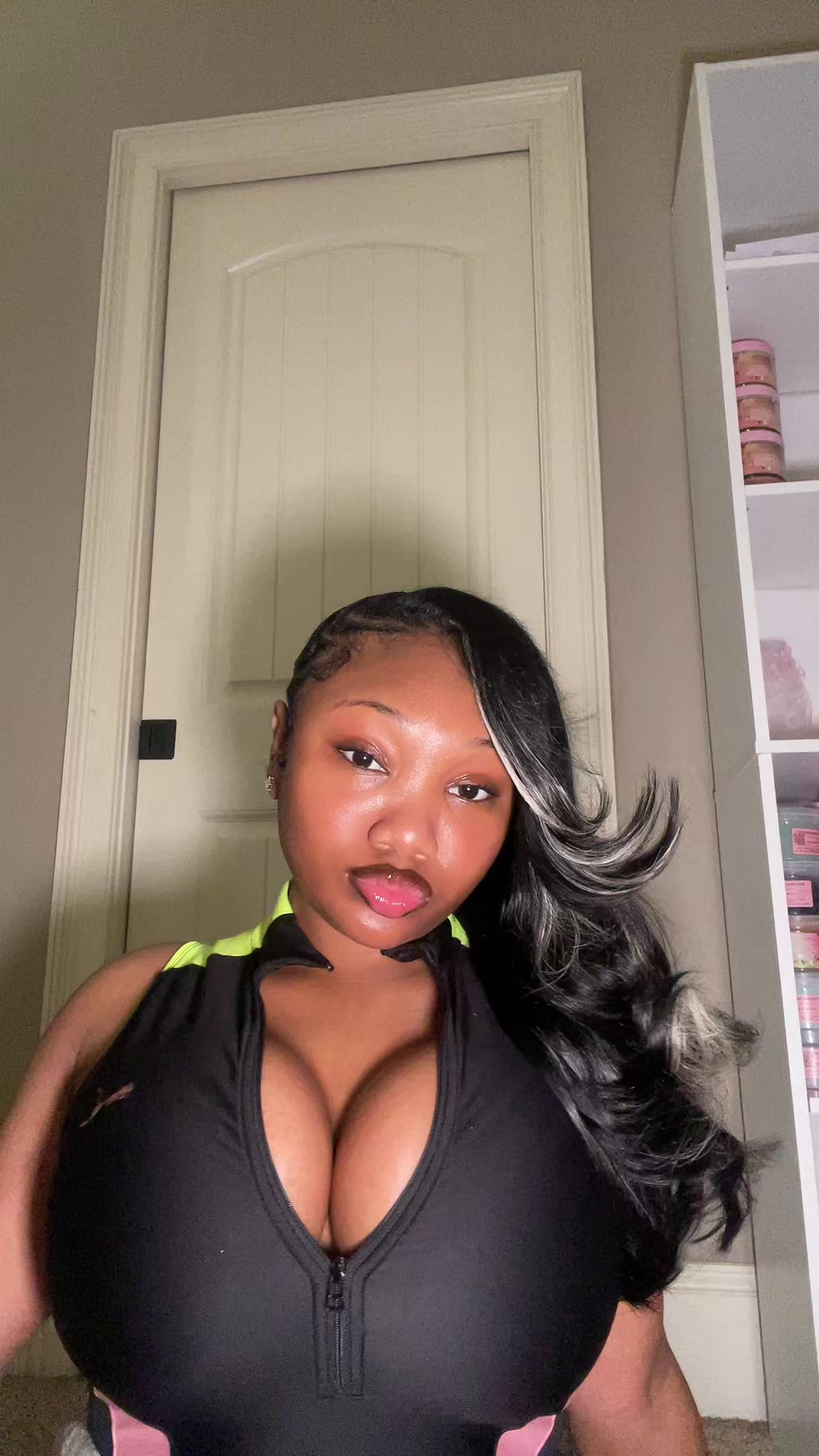 @Shay_comedy3