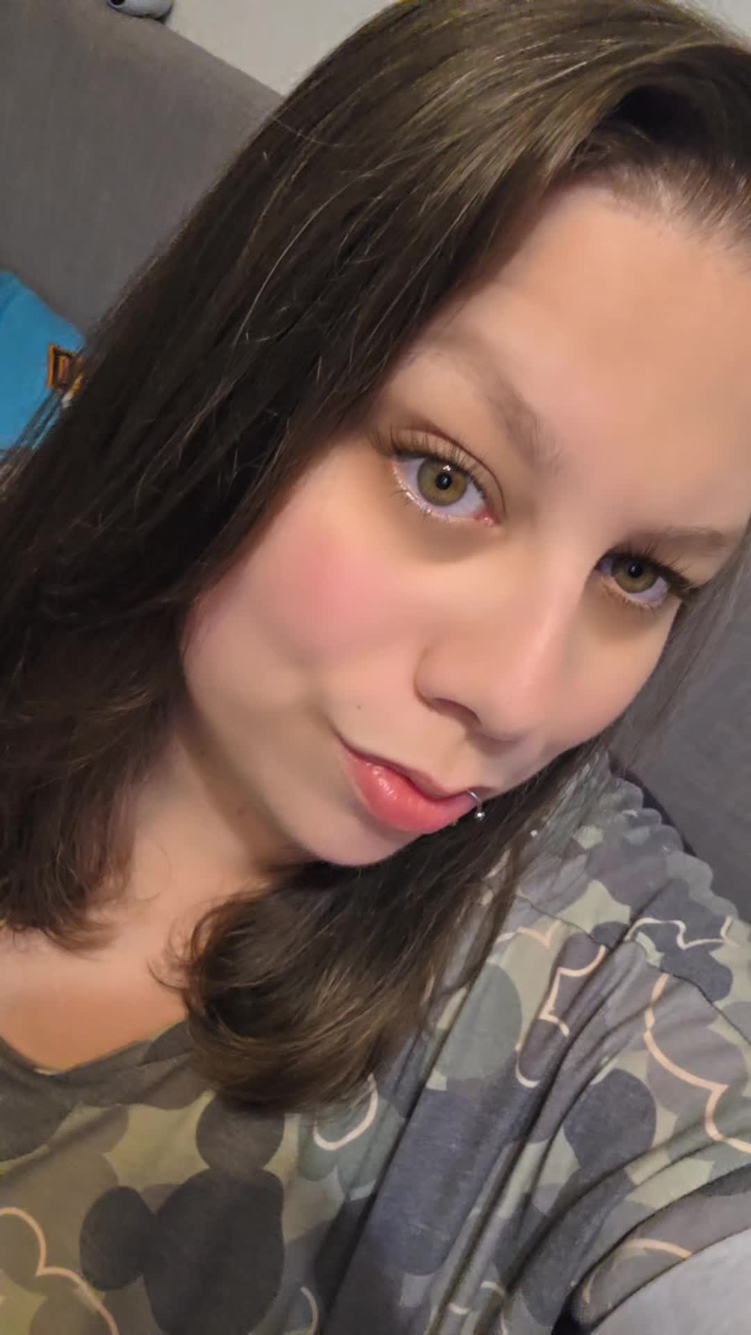 @Xx2fachmama34xX