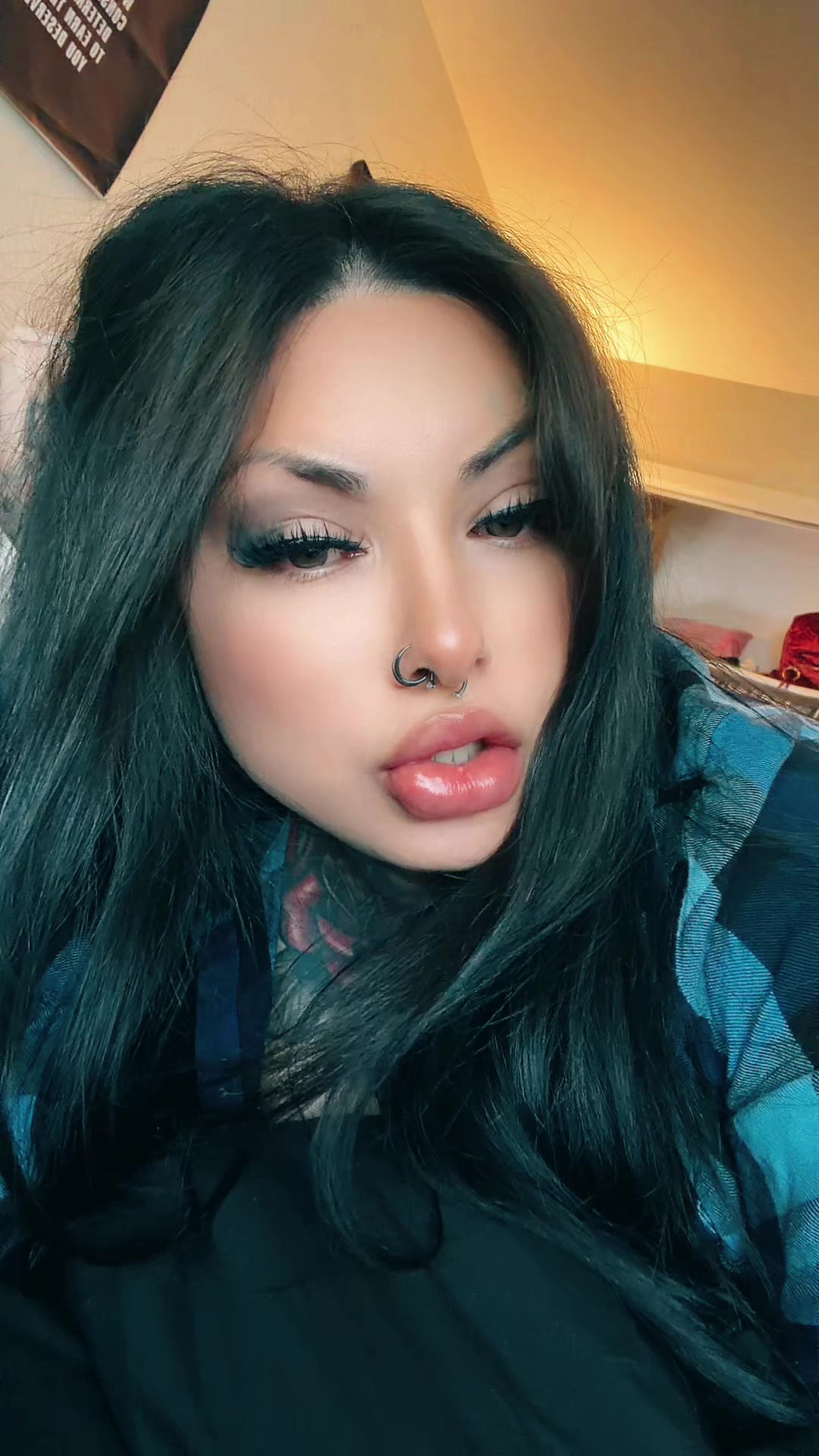@Yanna🖤