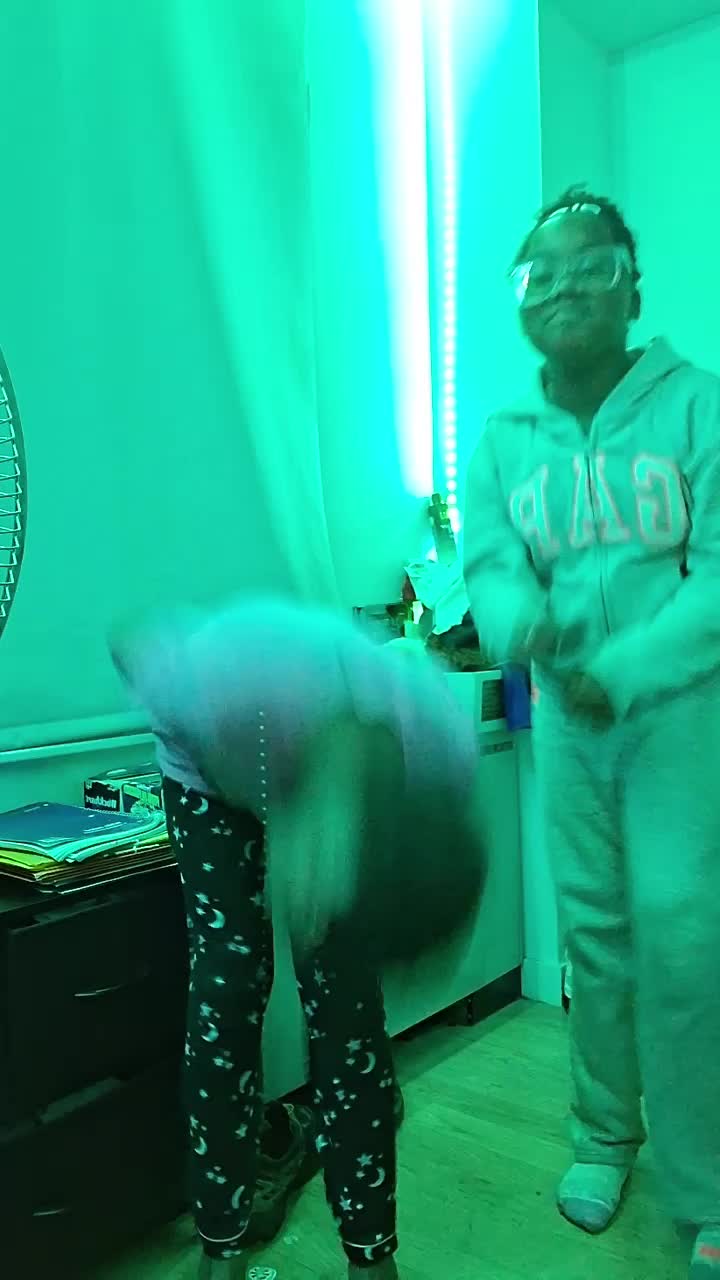 @THEEONLYRAYNEE