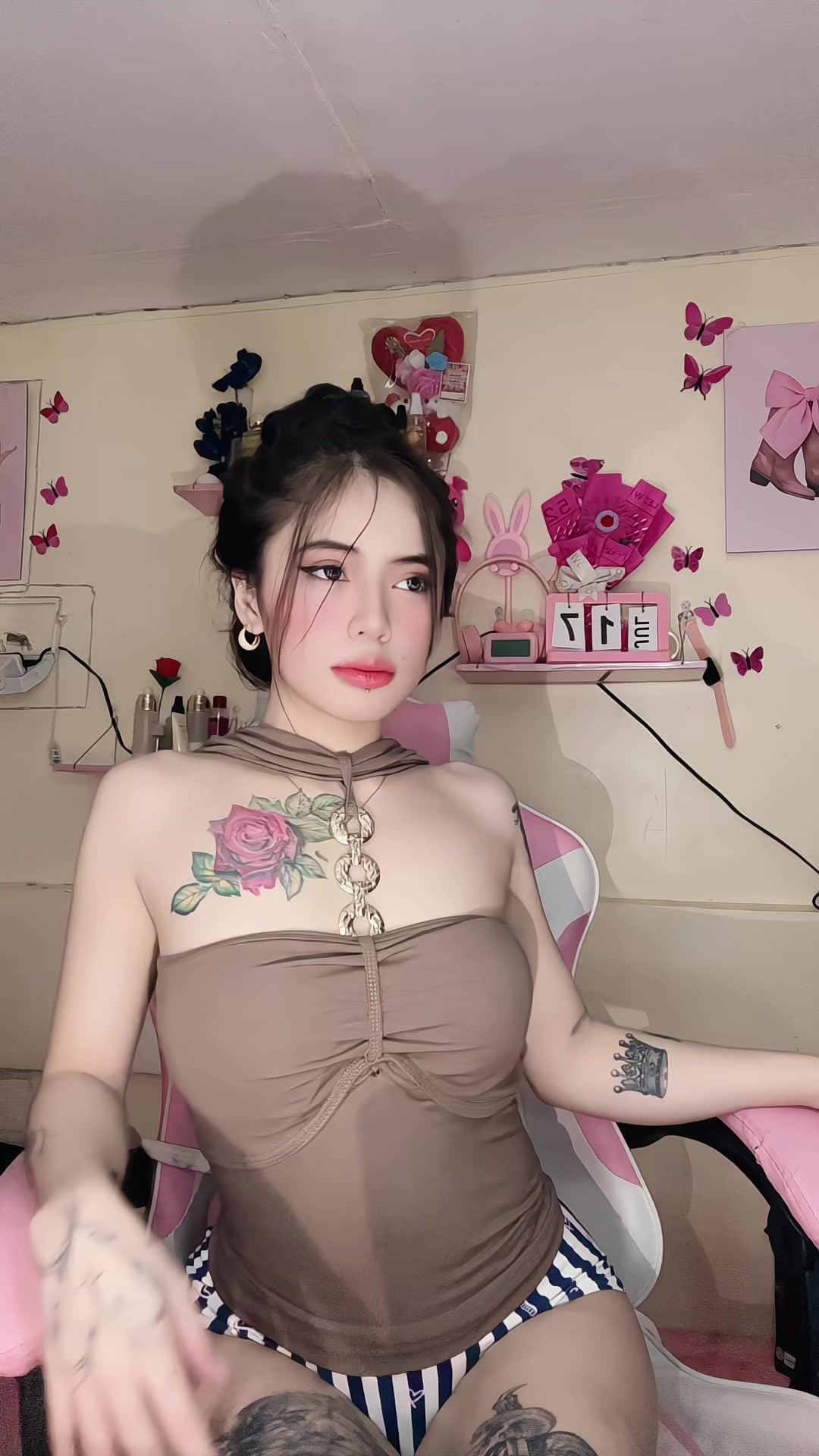 @strwberry🍓