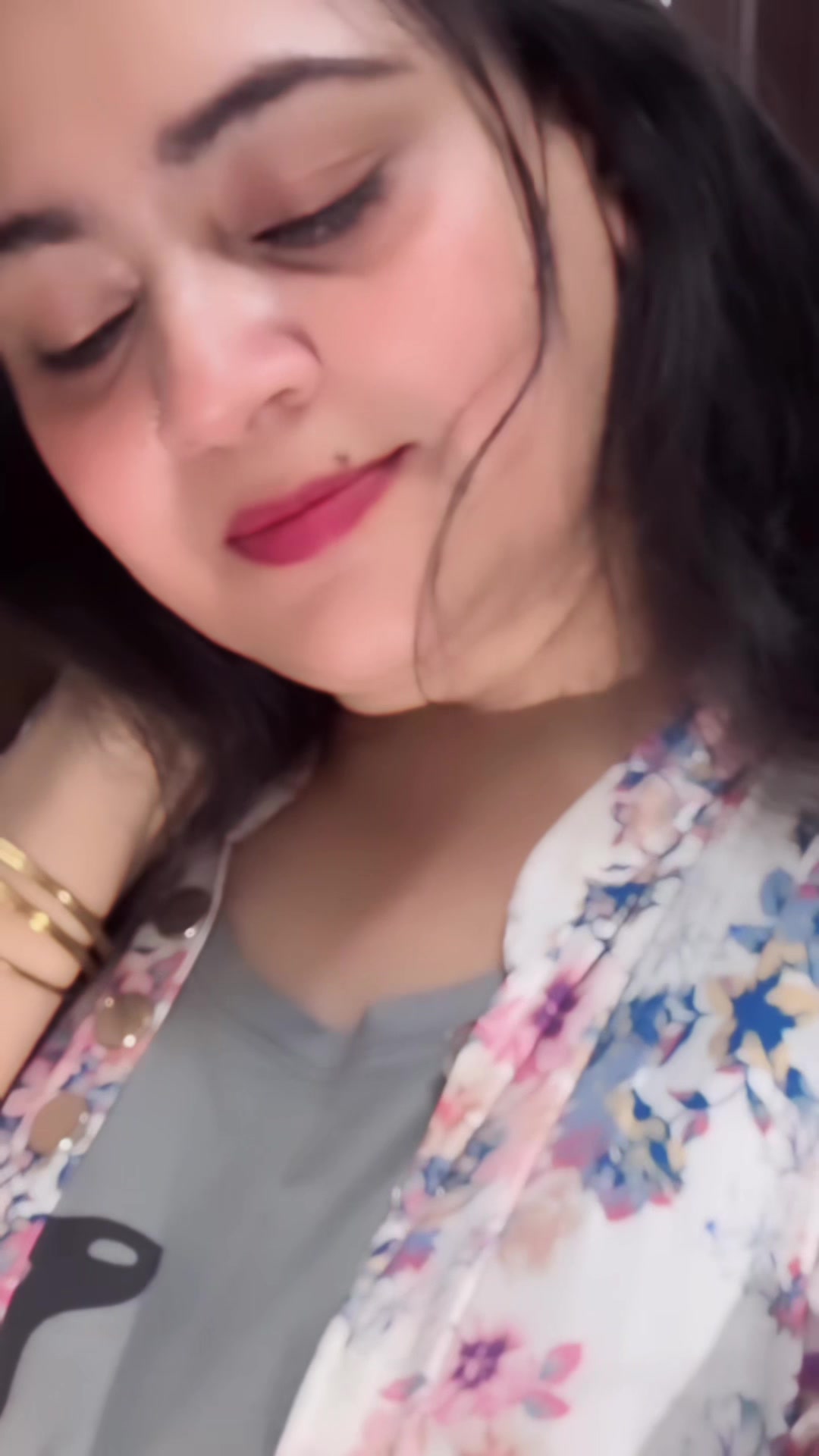 @പോന്നു മിന്നു