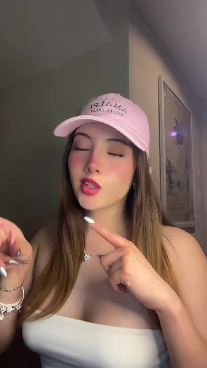 @Aleexa R ๐ฆ