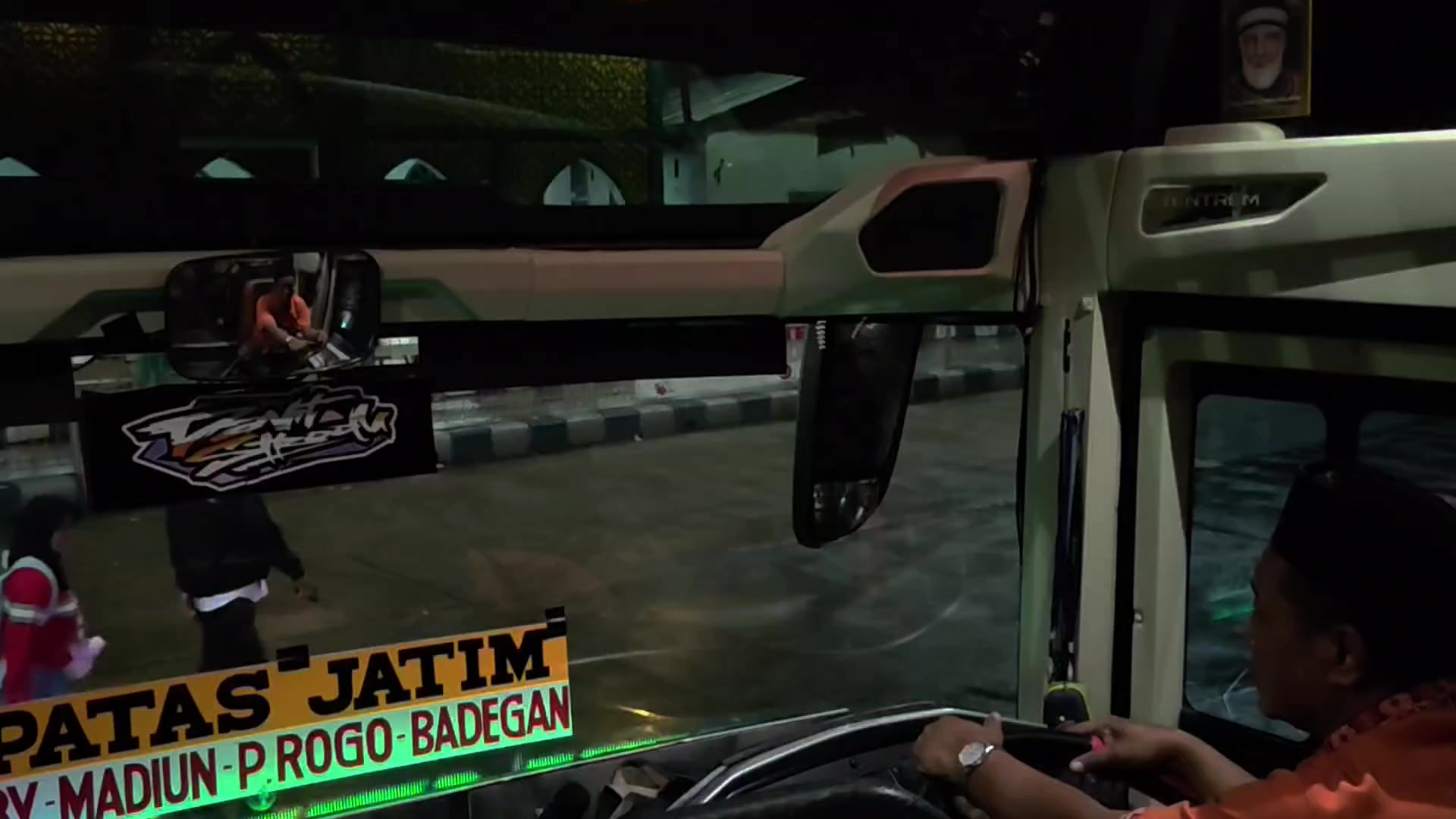 @twz.media