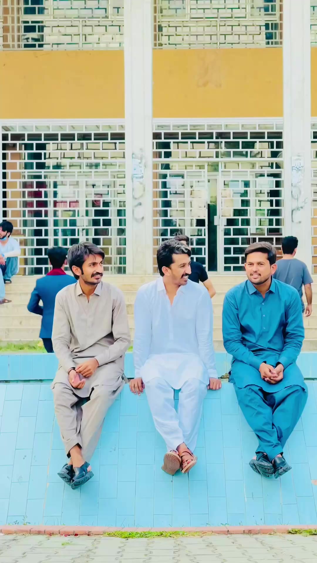 @SHAHZAD ALi 💙💫