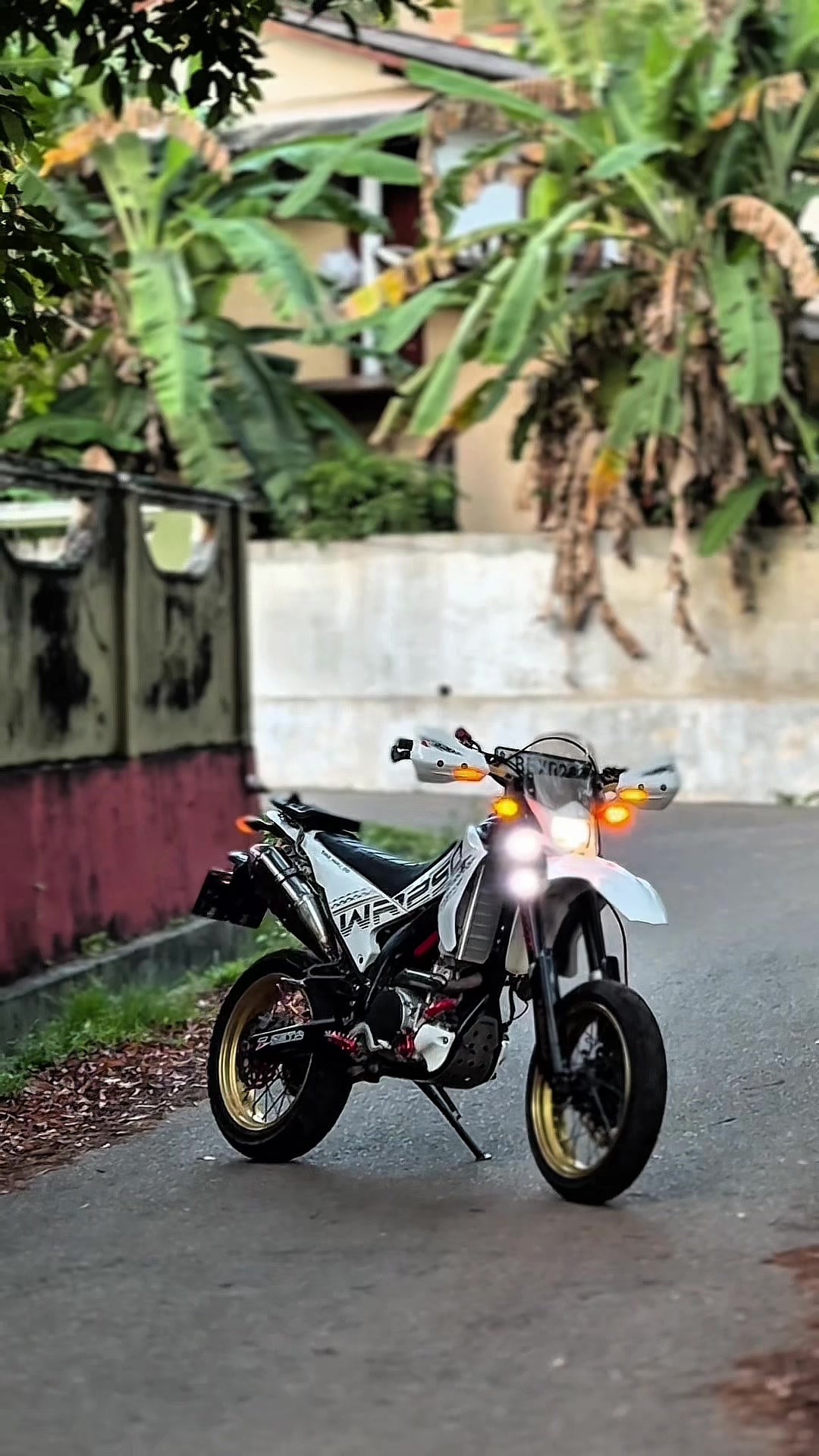 @𝐇 𝐈 𝐑 𝐔 🪬
