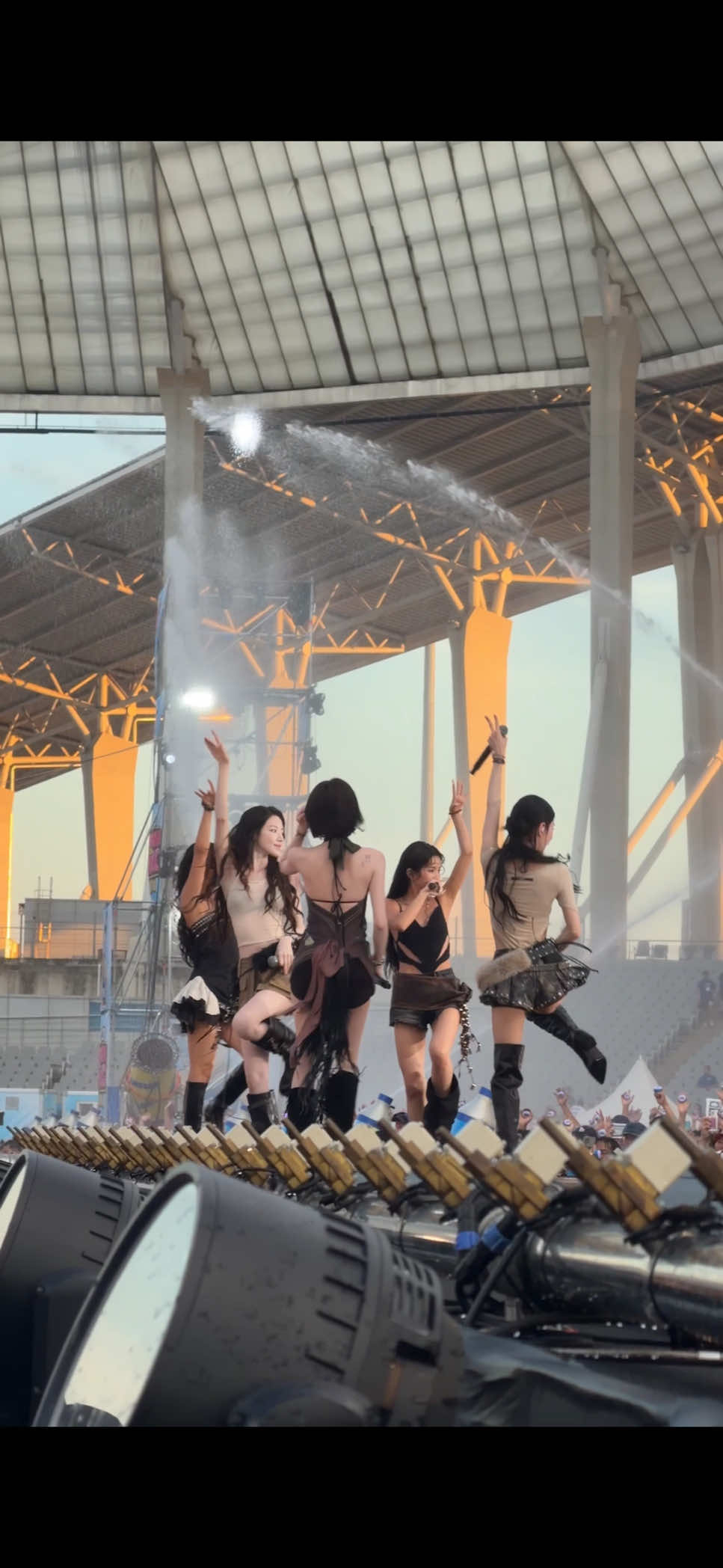 @i-dle (아이들)
