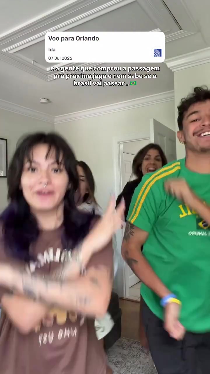 @Carolixas