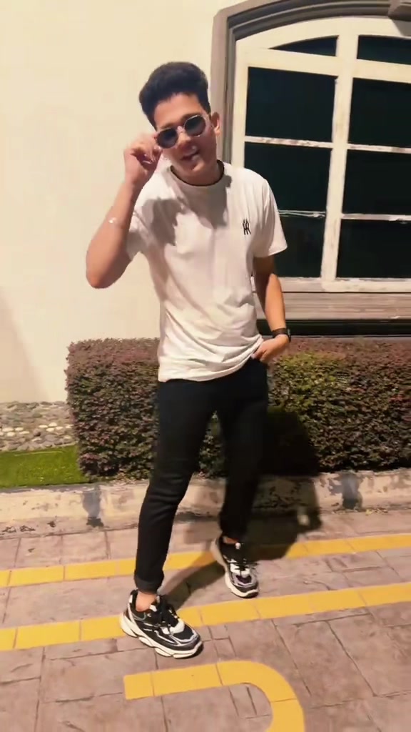 @๐ฆโ๐ฐโ๐ฆโ๐ธโ๐ญ๏ฃฟ