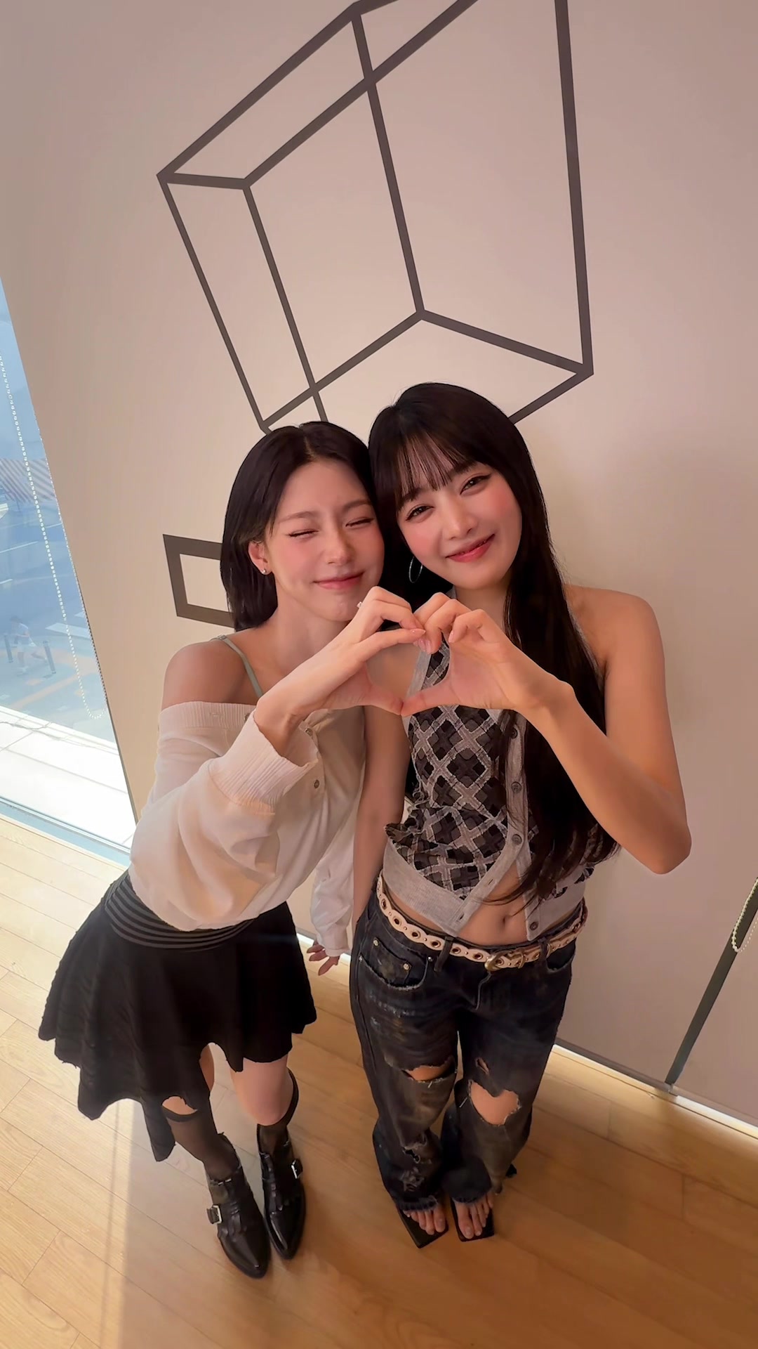 @i-dle (아이들)