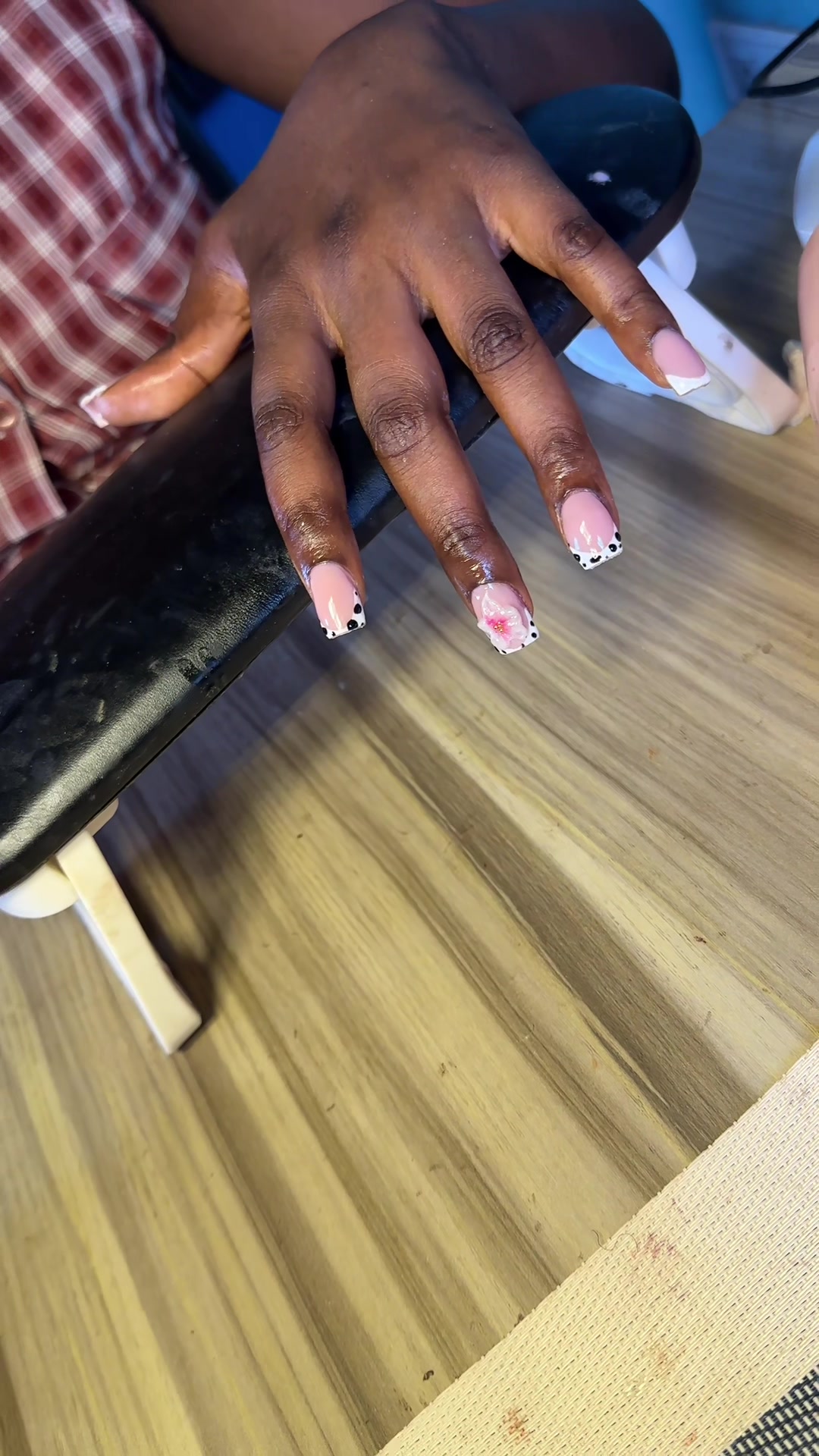 @NAIL TECH IN ABIOLA WAY ABATA