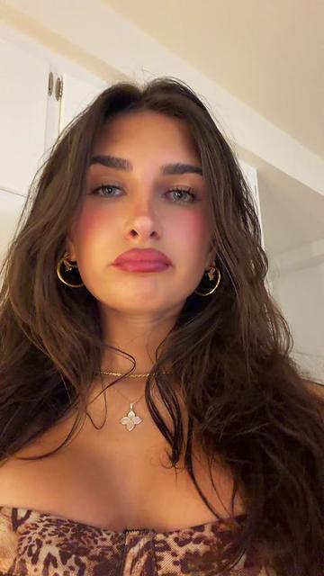 @ashleyybikk