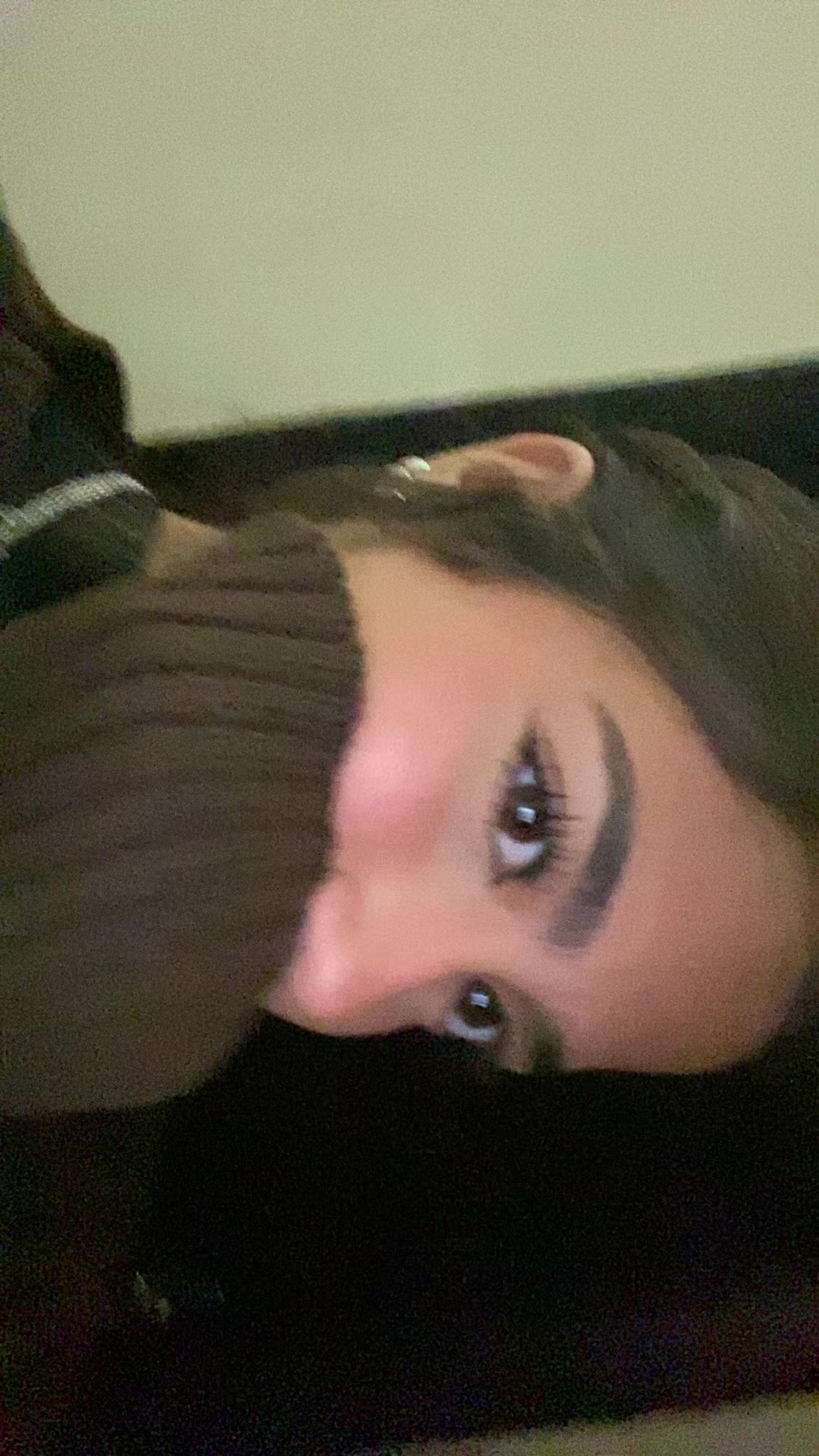 @liviaareiss_