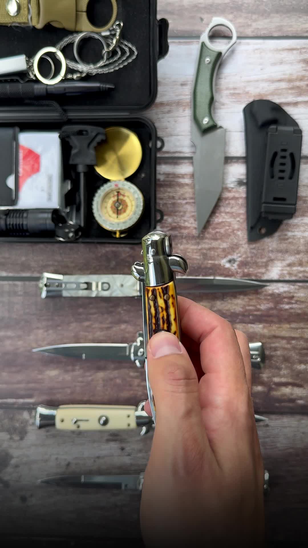 @survival.knives