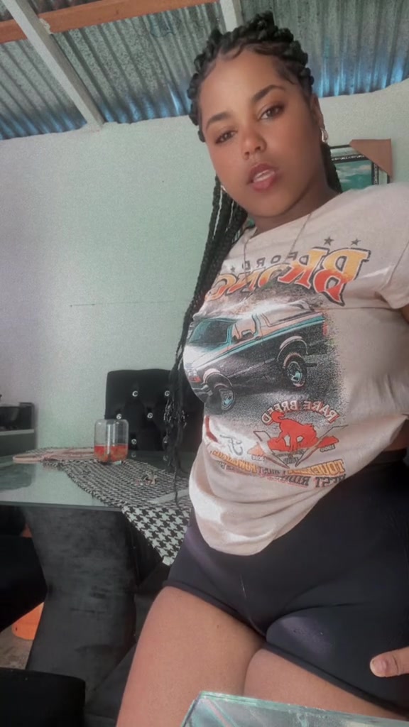 @Pamela🦋😇