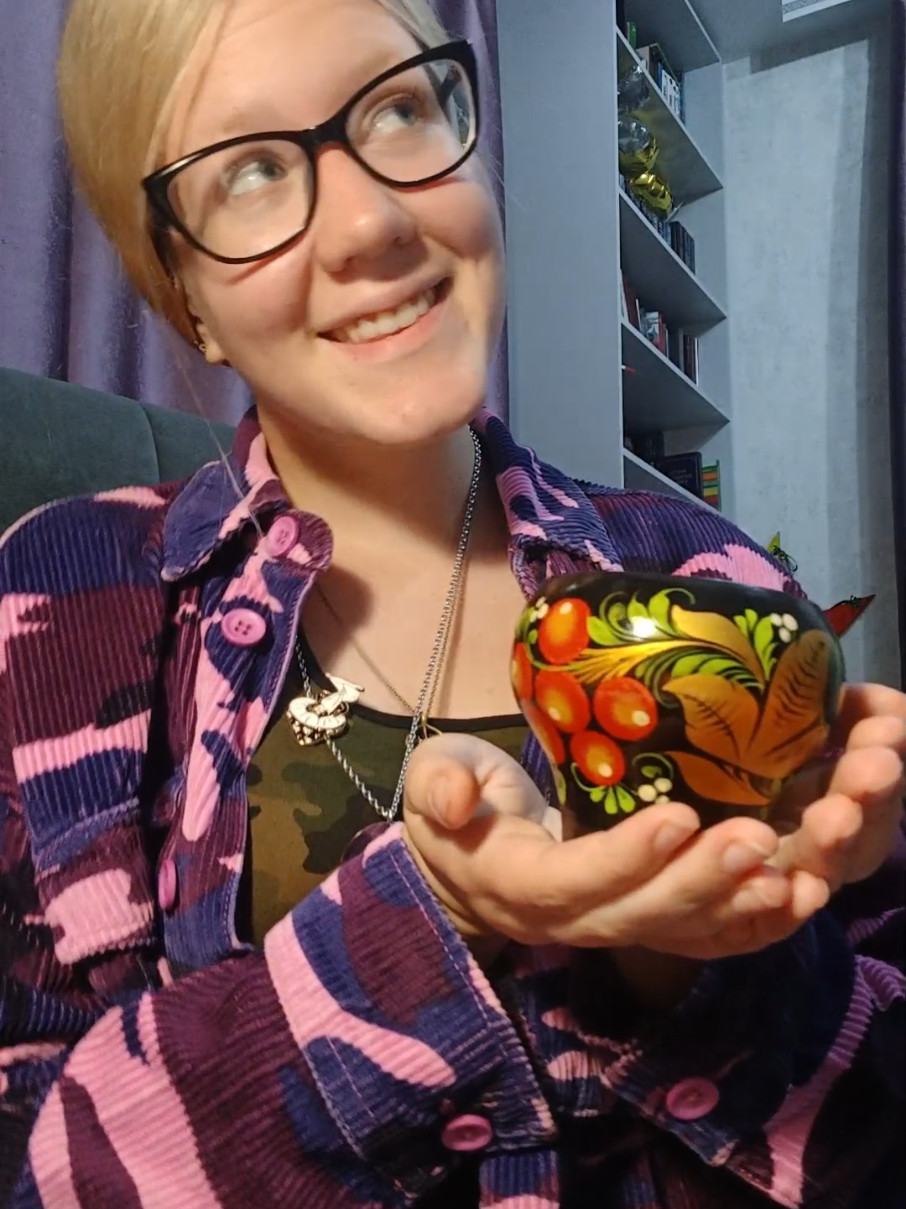@gr&aring;tepil🇷🇺🍎🍏