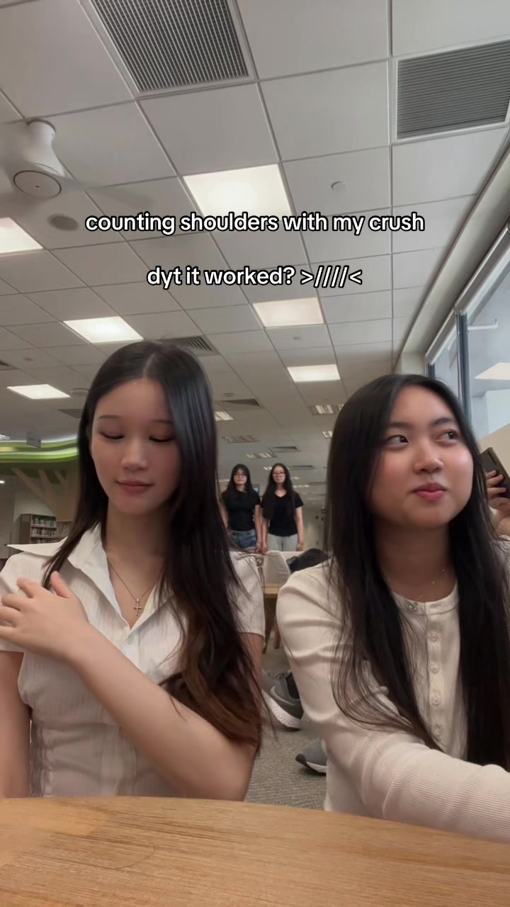 @clarizz ∘ ∘ ∘ ( &deg;ヮ&deg; ) ?