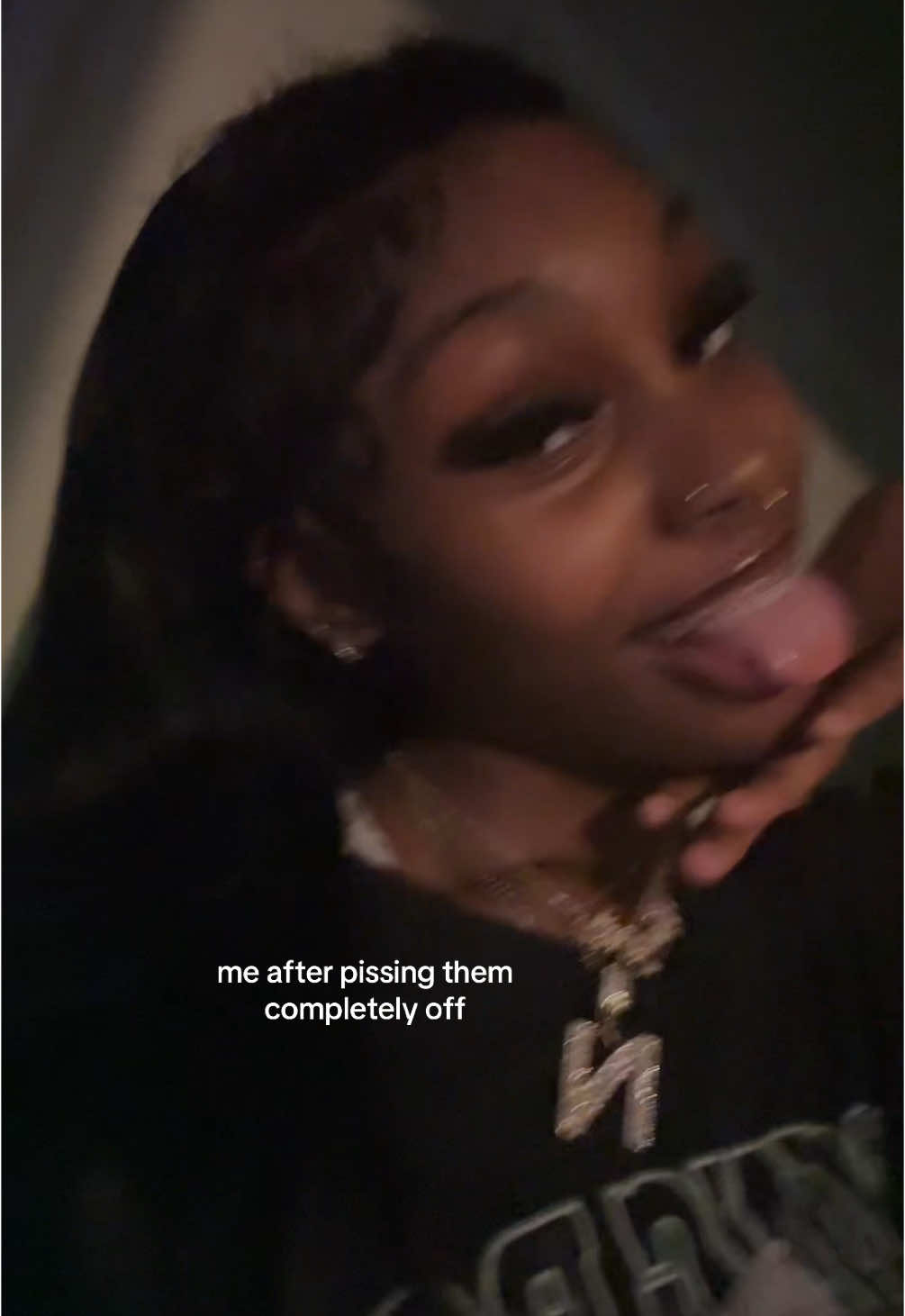 @⃟