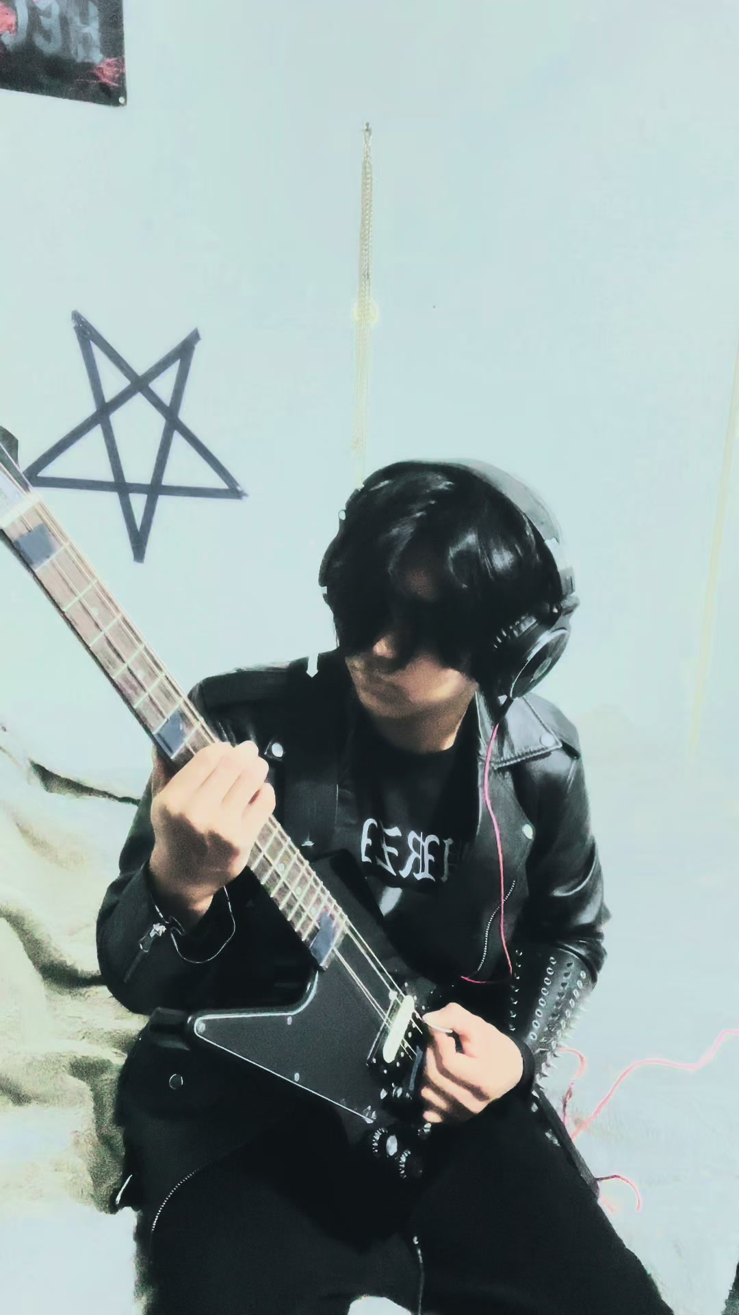 @Øystein Kaosk💿🖤🗡️