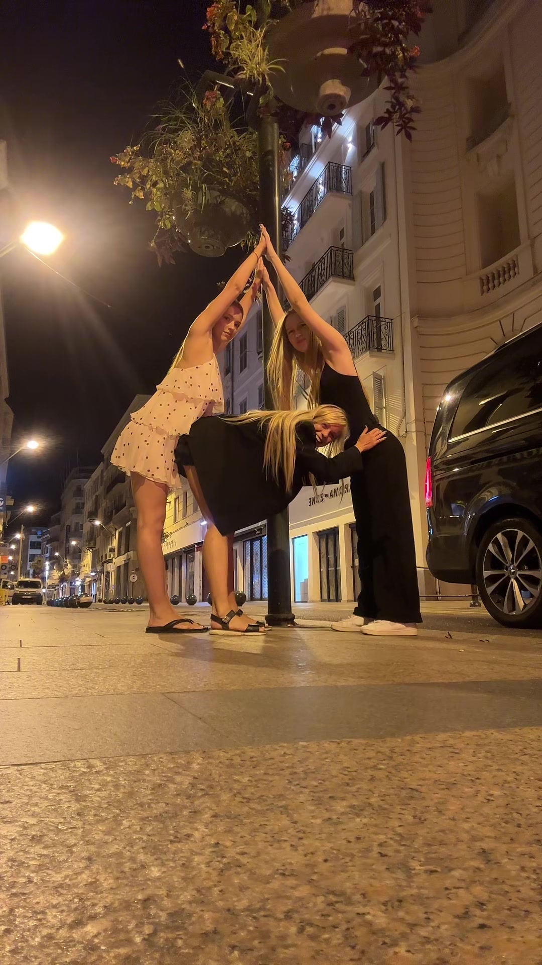 @ilonsqueen