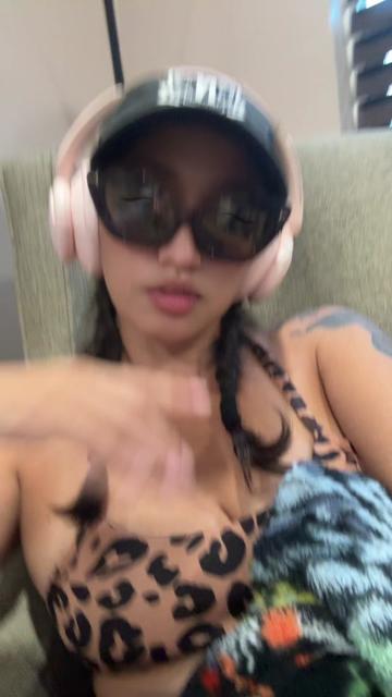 @Marisa B🦄