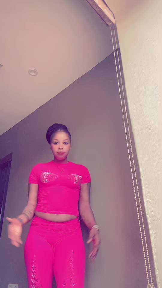 @Ashabi pinky🤍🦜