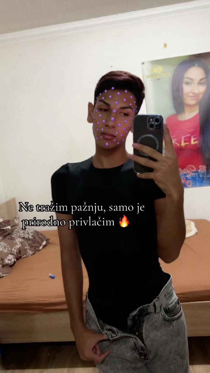 @𝓜𝓪𝓴𝔂🥀