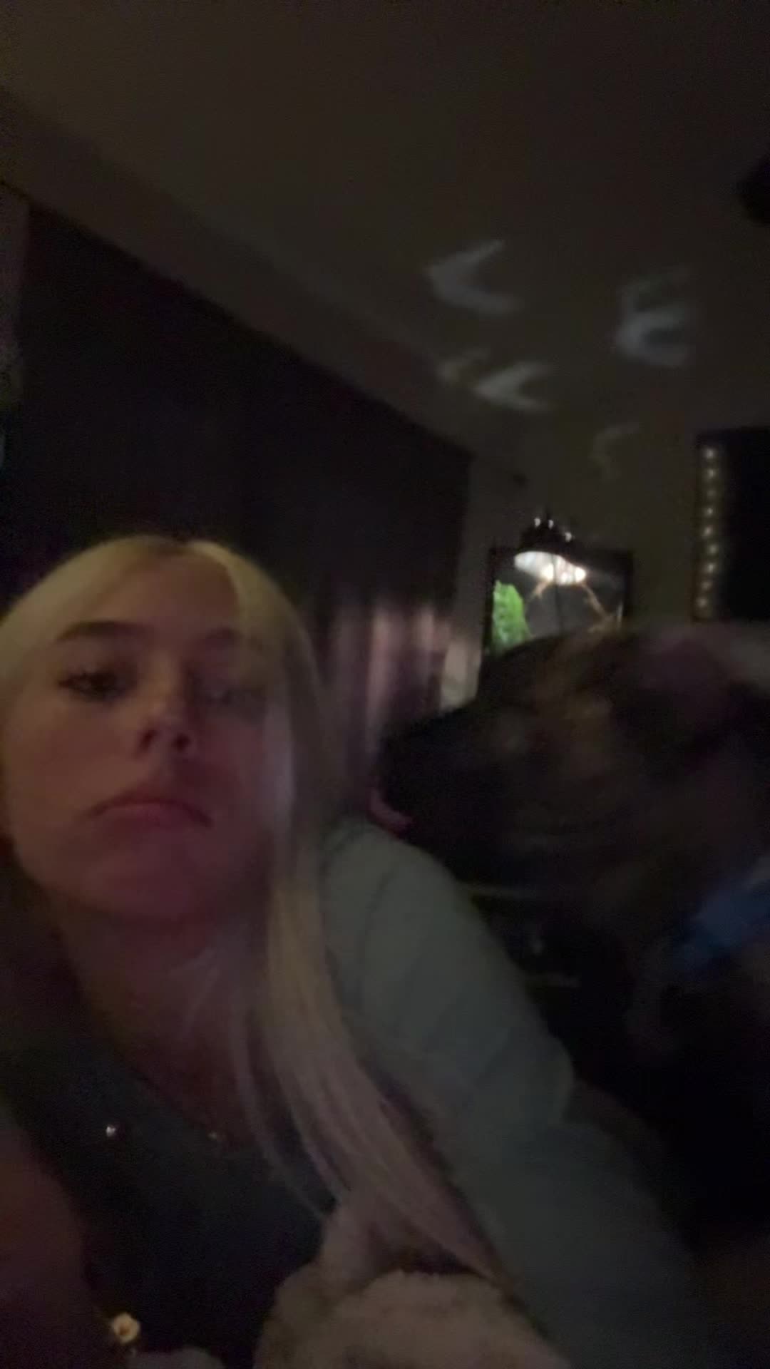 @bella