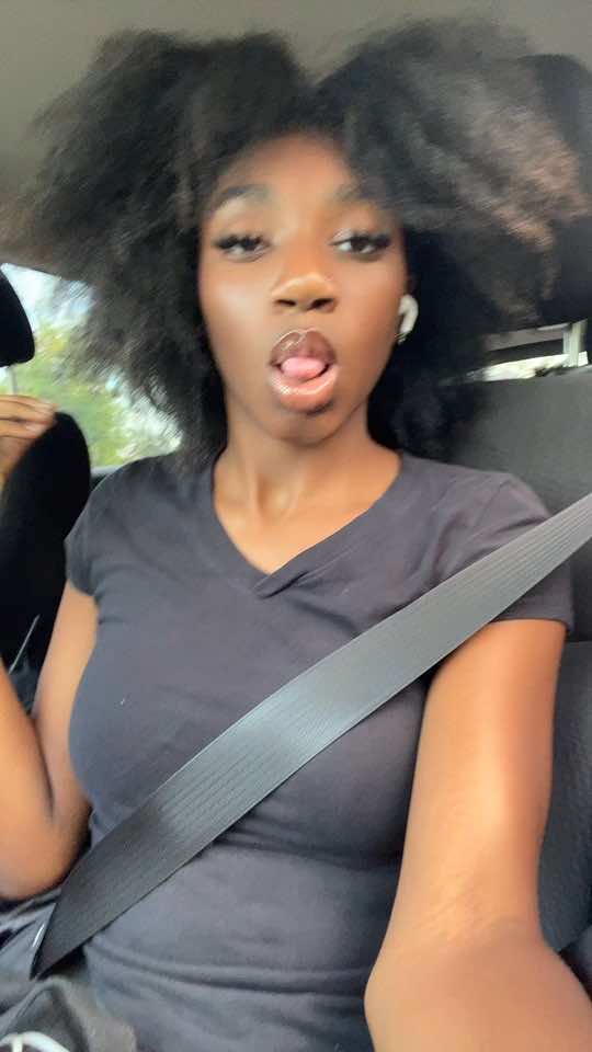 @lil_yani_17