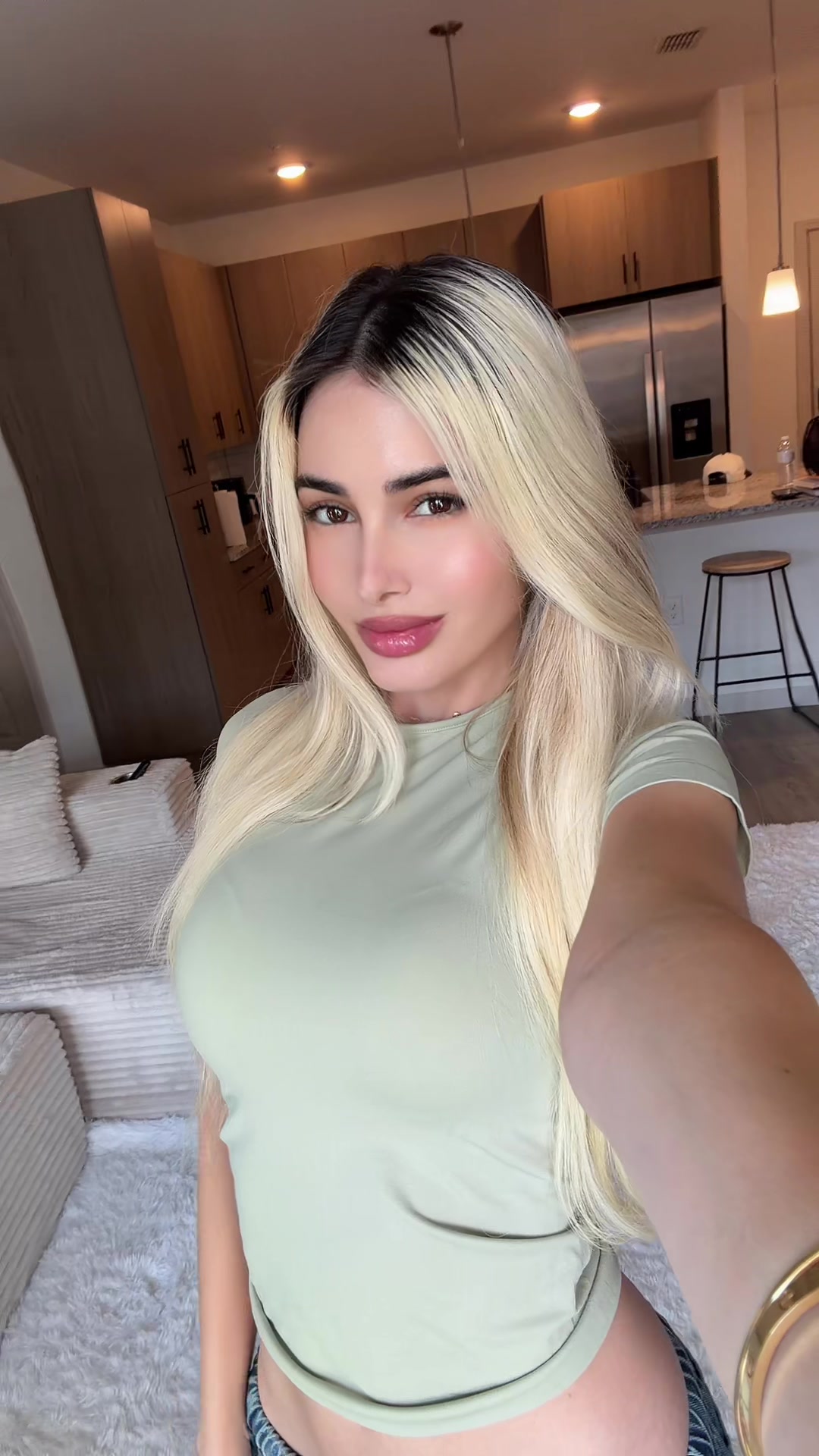 @mel_