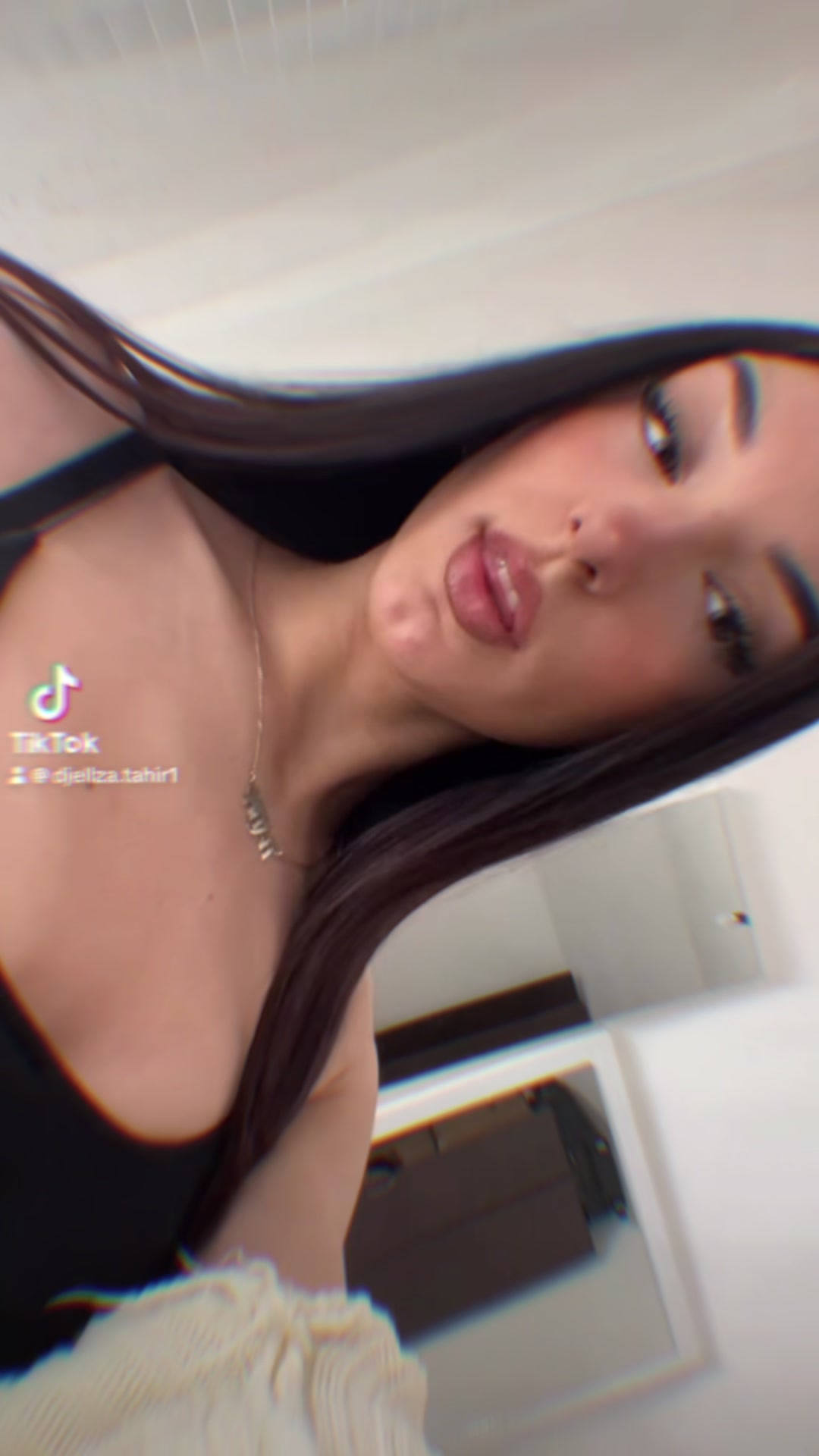 @Djellzaa