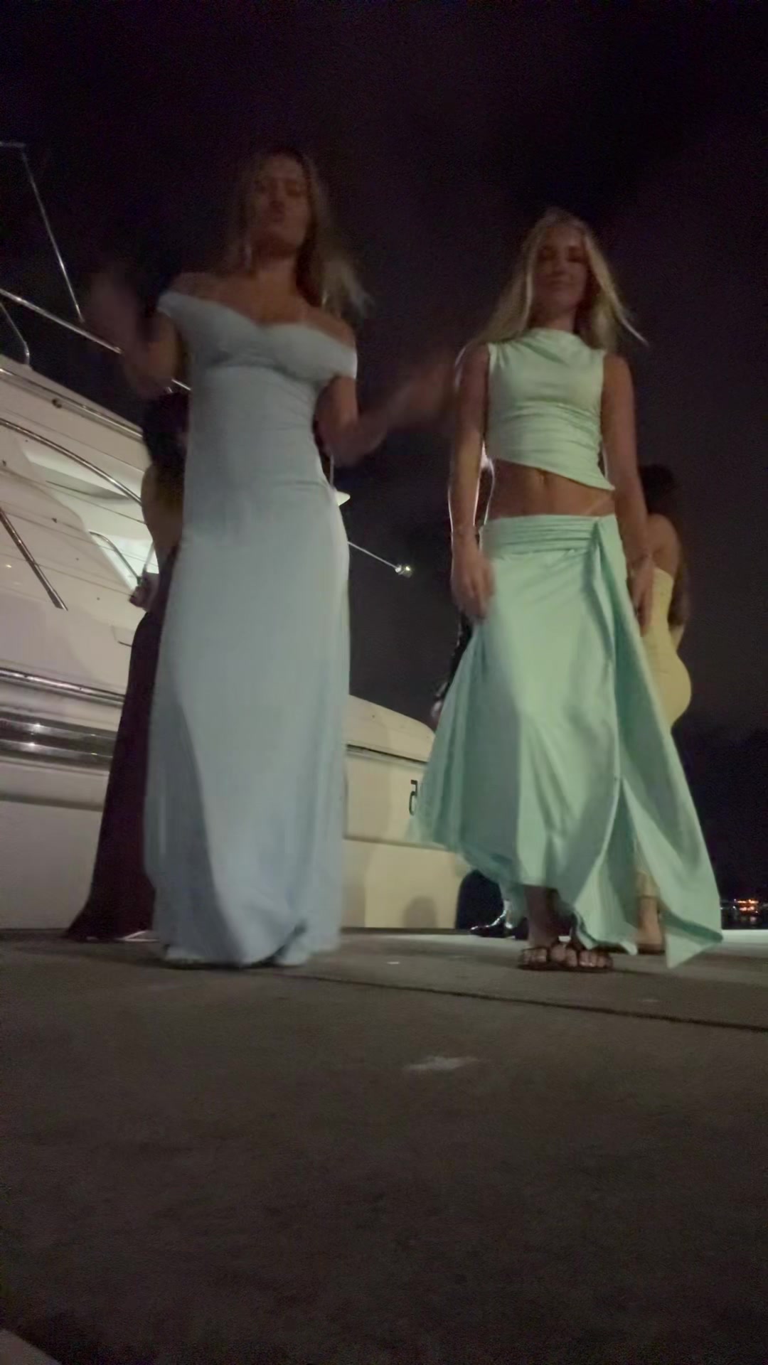 @ELLA TINO
