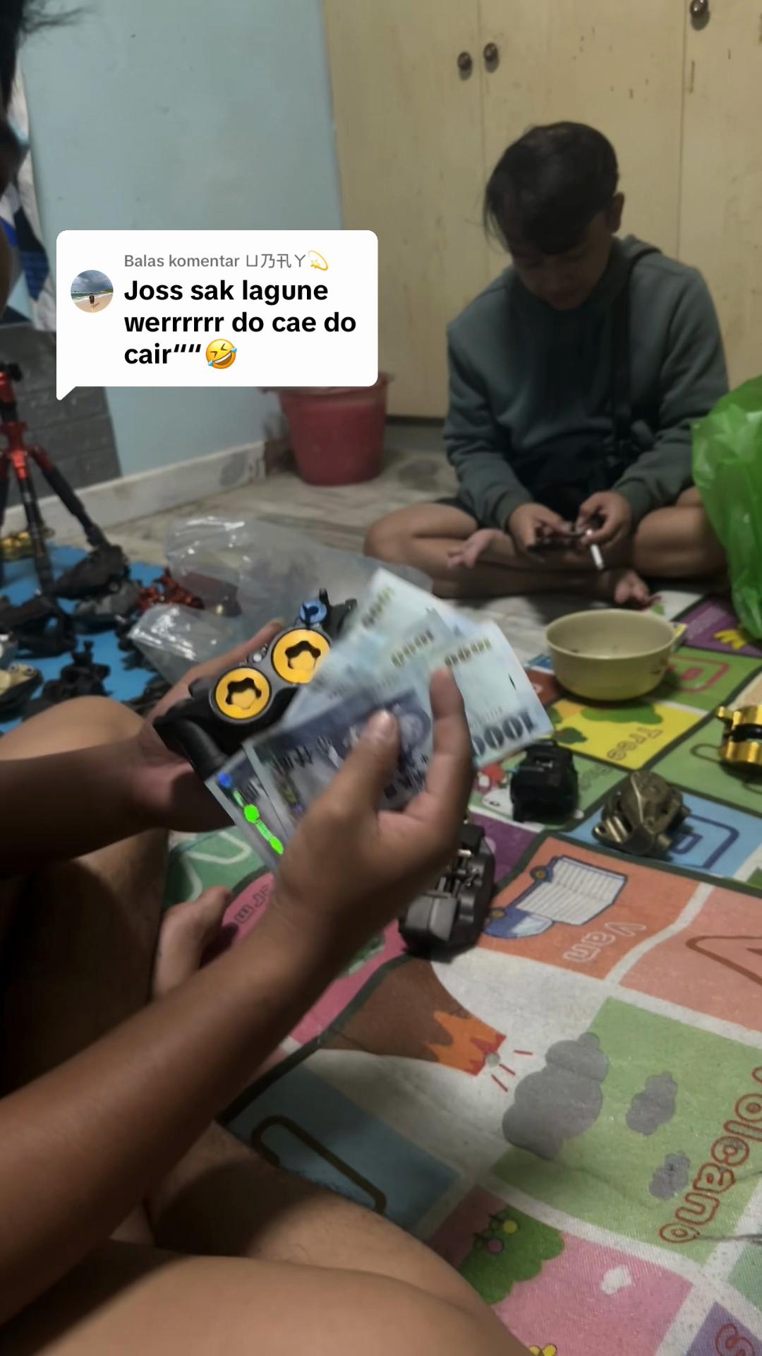 @Aku bakol🇹🇼