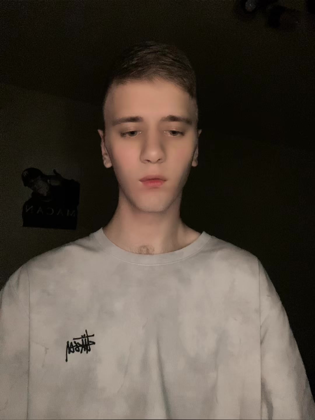 @𝒂𝒏𝒅𝒓𝒚𝒖𝒉𝒂