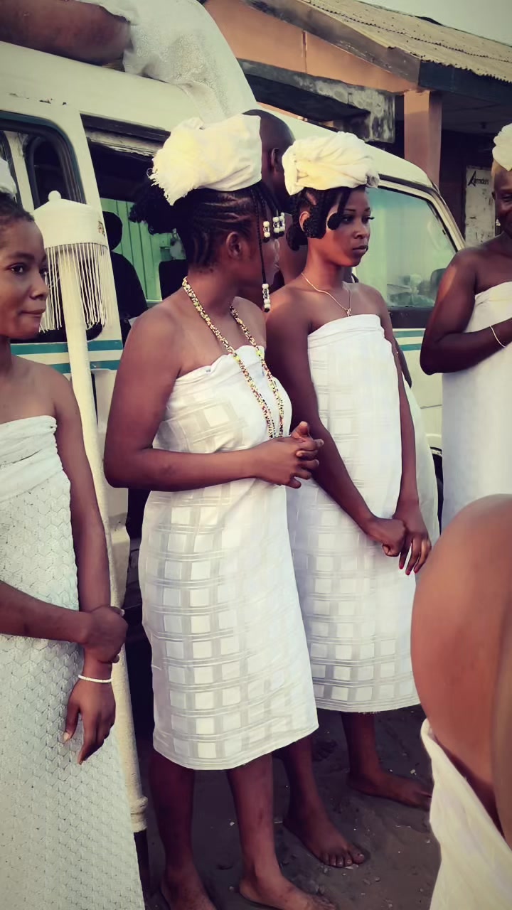 @ayowamide🧜♀️🌊🐍