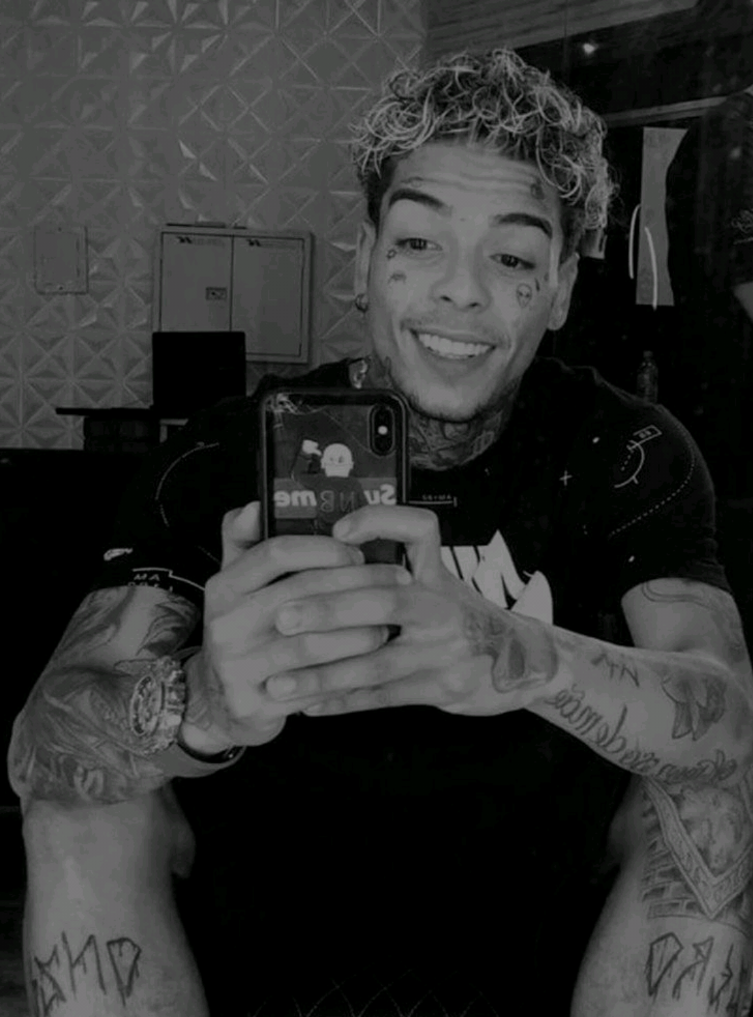 @️