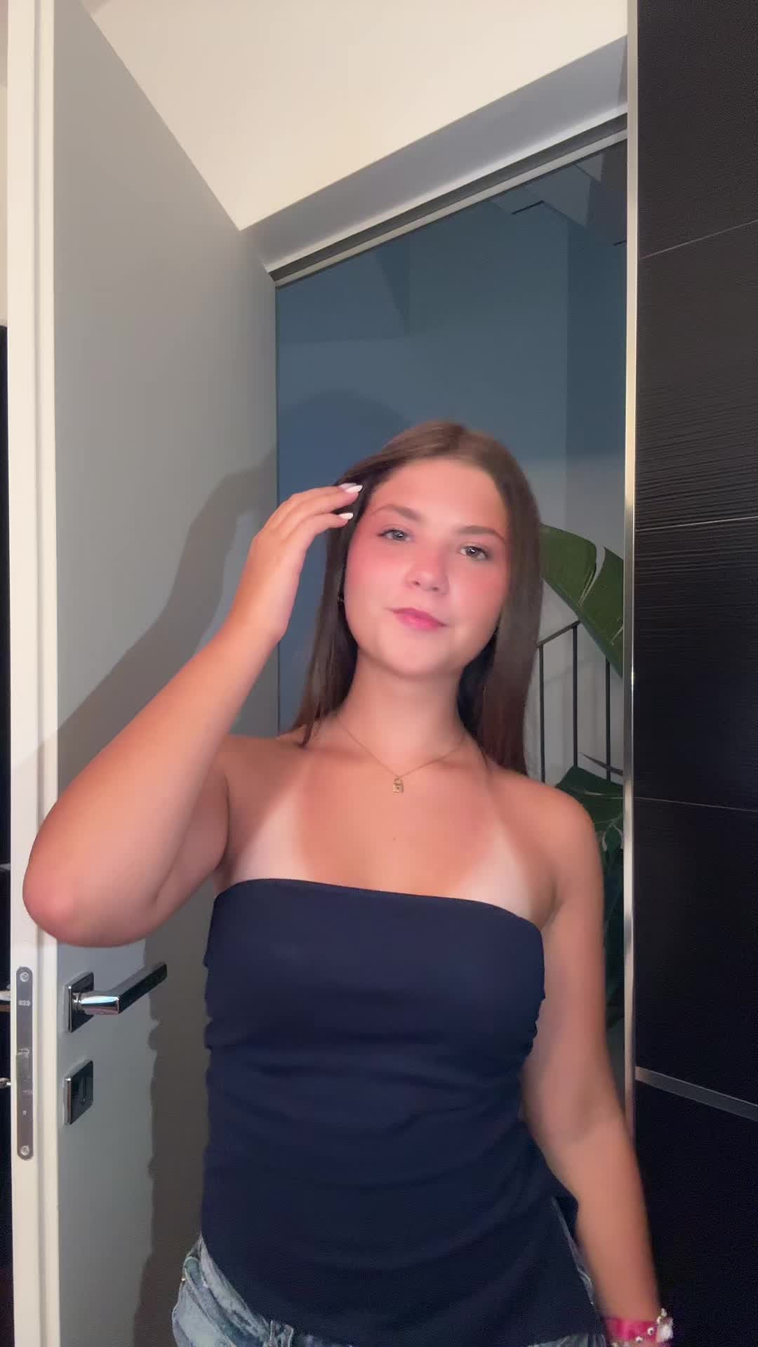 @angela