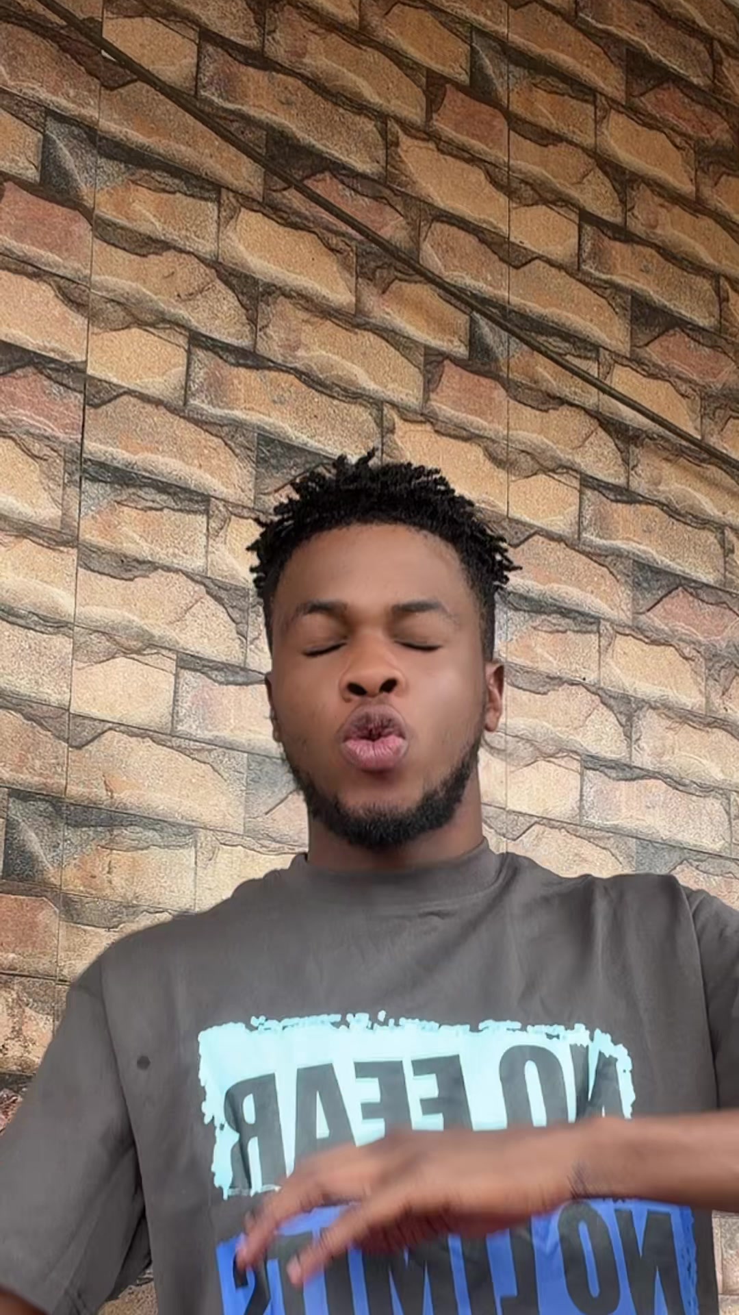 @𝑴𝒓 𝒑𝒐𝒑𝒖𝒍𝒂𝒊𝒓𝒆 🇨🇩📌