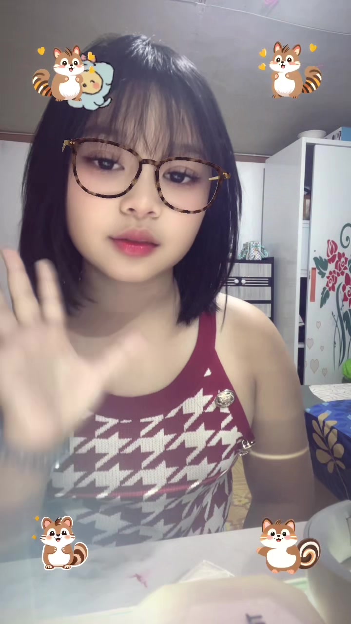 @julia frinella sari